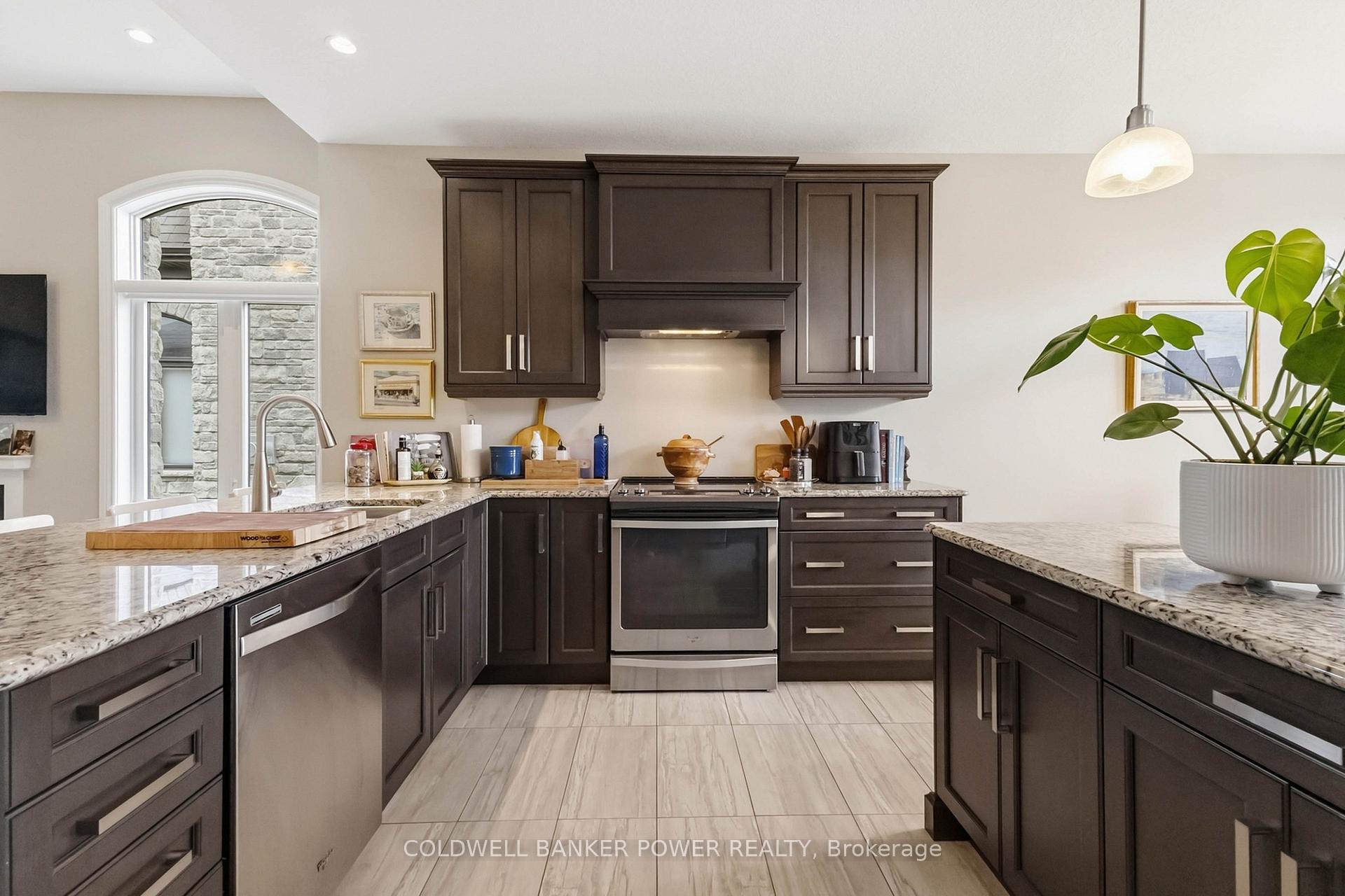 Photo 8 of 2483 Meadowlands Way, London, North R — HOMEH