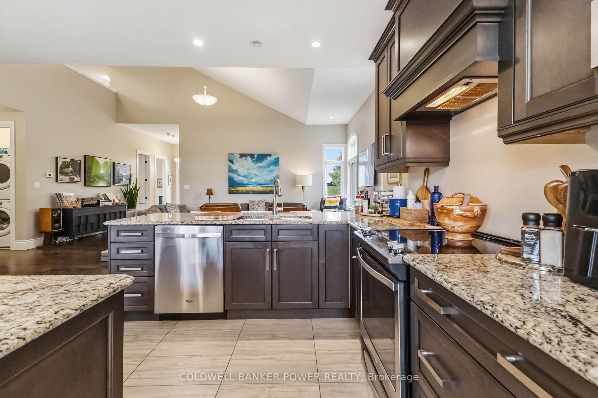Photo 11 of 2483 Meadowlands Way, London, North R — HOMEH