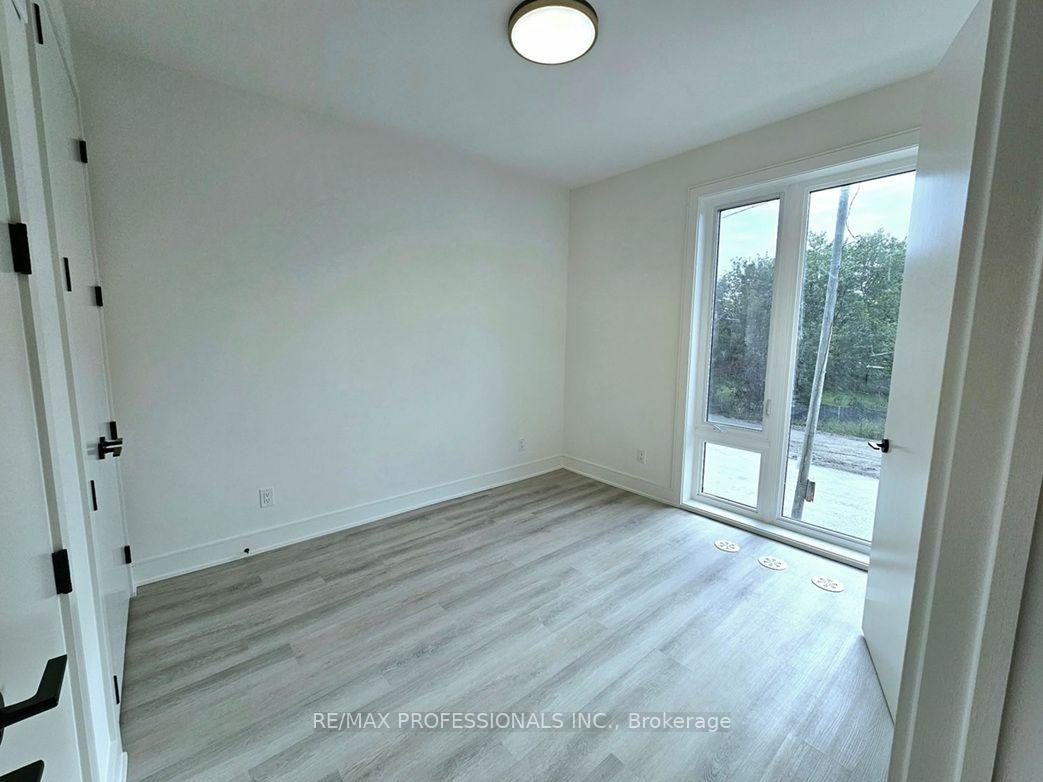 Photo 11 of 230 Ellis Avenue, St. Catharines, Oakdale — HOMEH