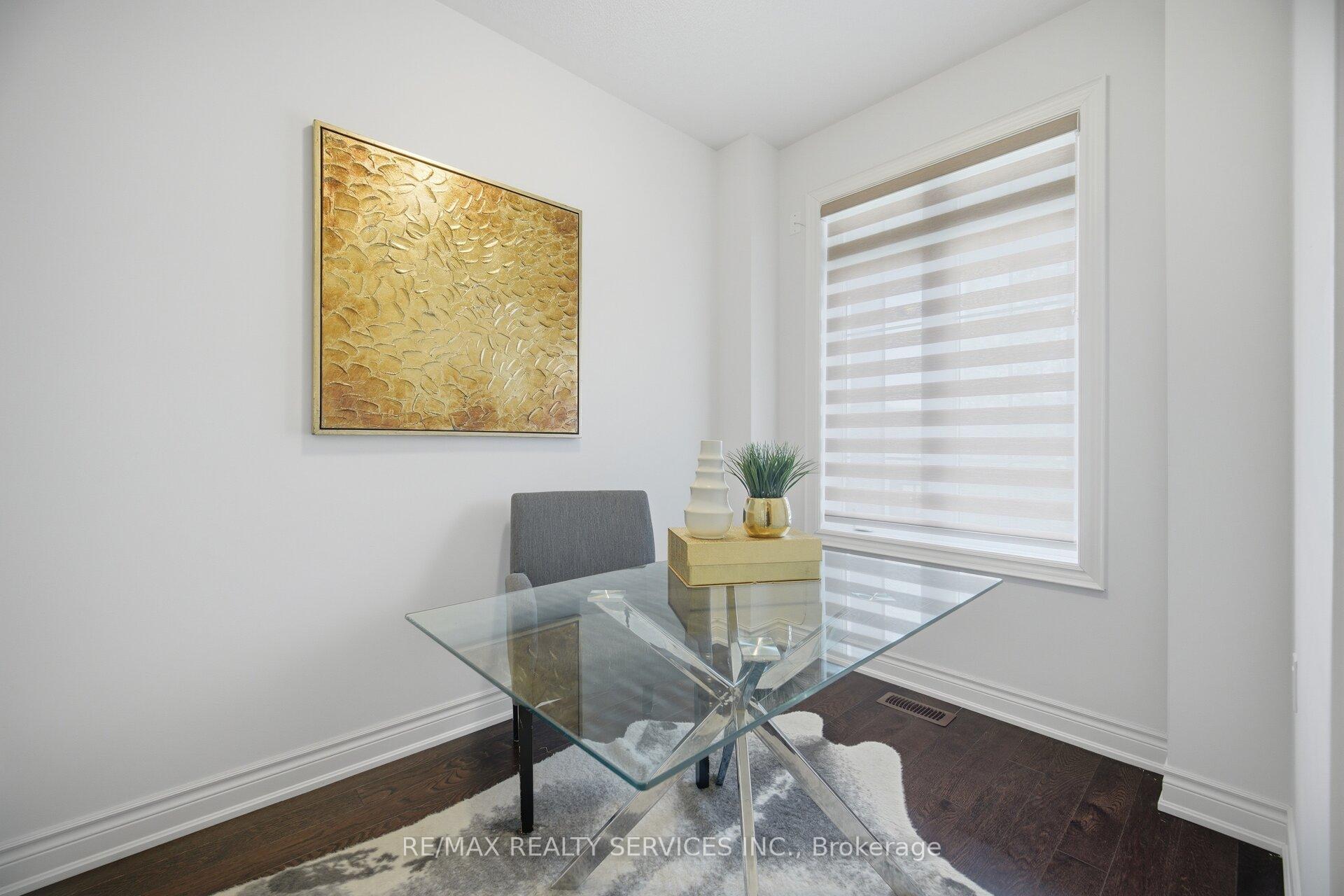 Photo 3 of 585 Dougall Avenue, Caledon, Rural Caledon — HOMEH