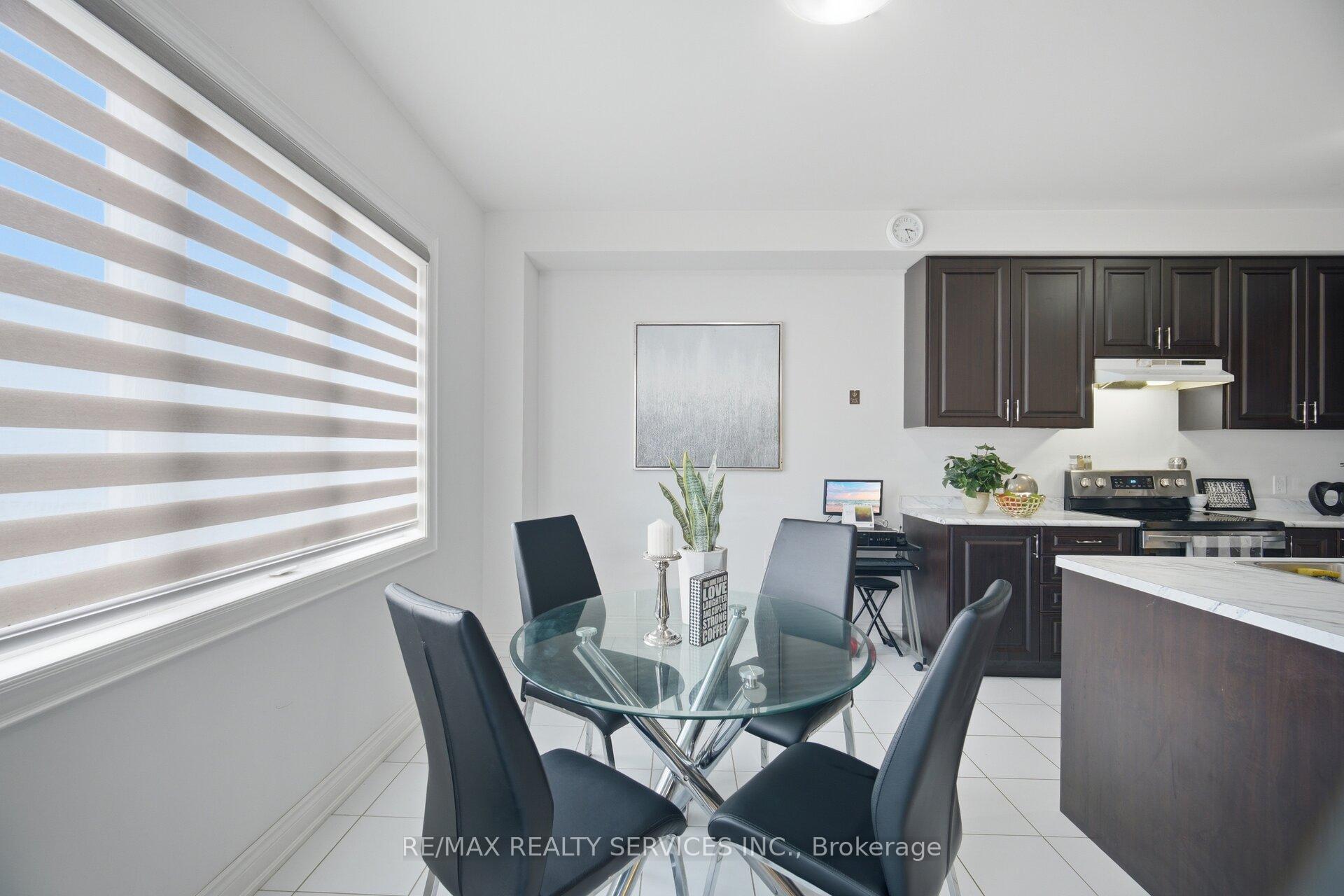 Photo 14 of 585 Dougall Avenue, Caledon, Rural Caledon — HOMEH