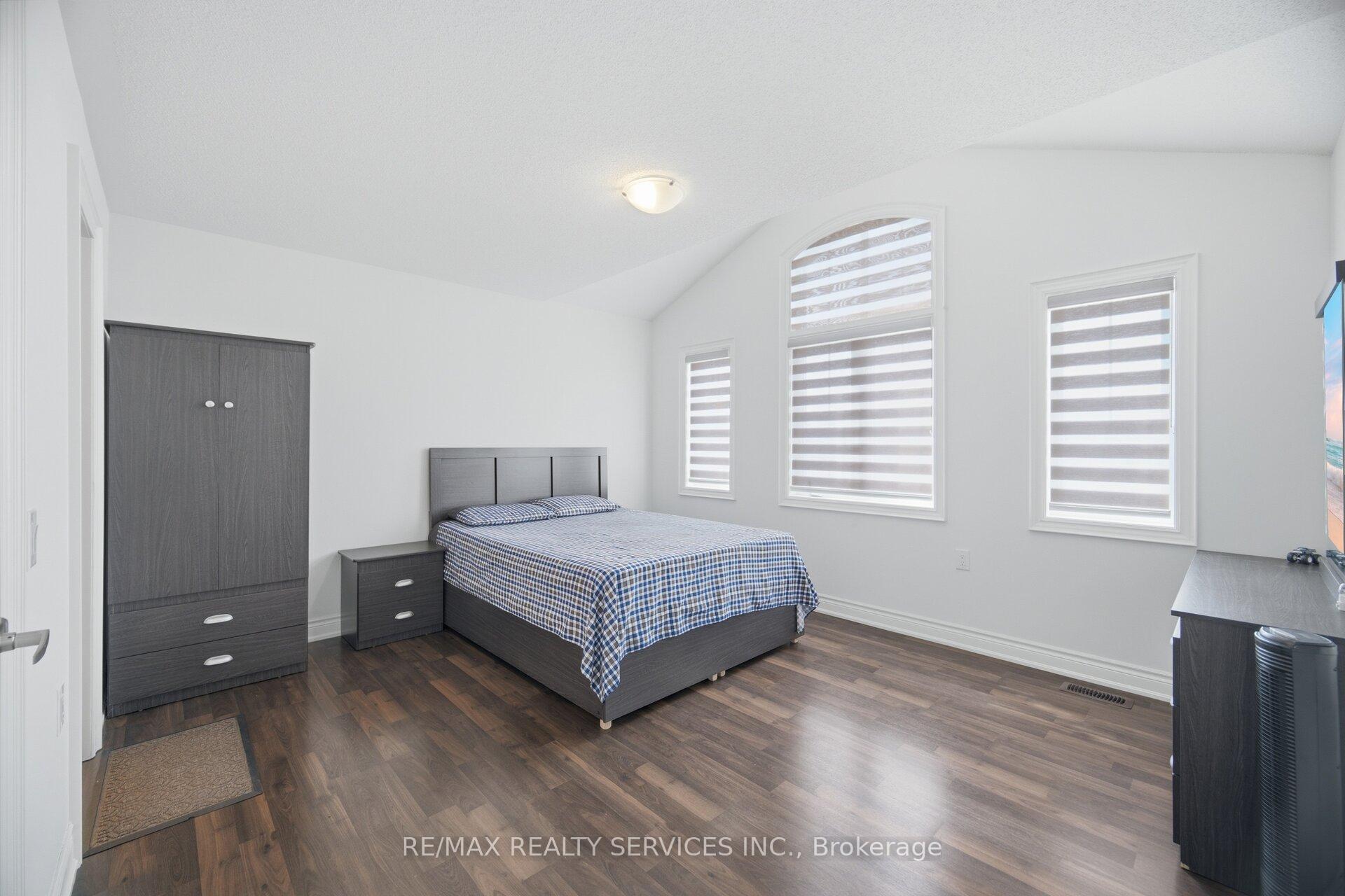 Photo 37 of 585 Dougall Avenue, Caledon, Rural Caledon — HOMEH