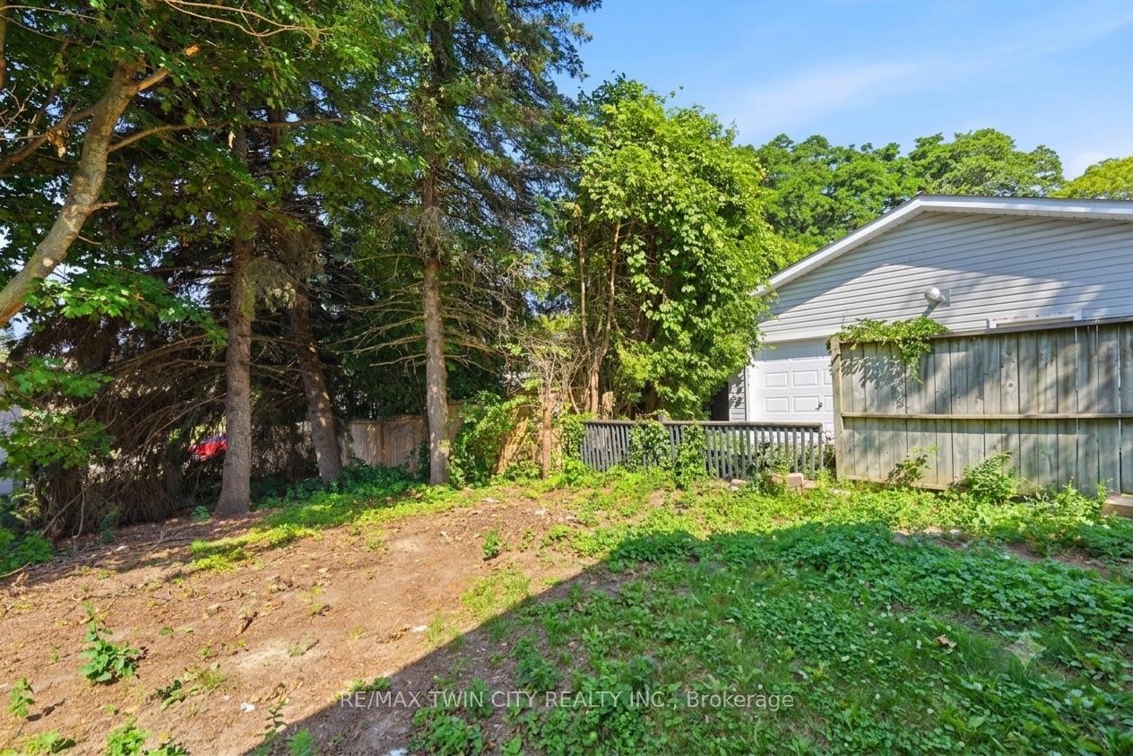 Photo 23 of 980 Ritson Road N, Oshawa, Centennial — HOMEH