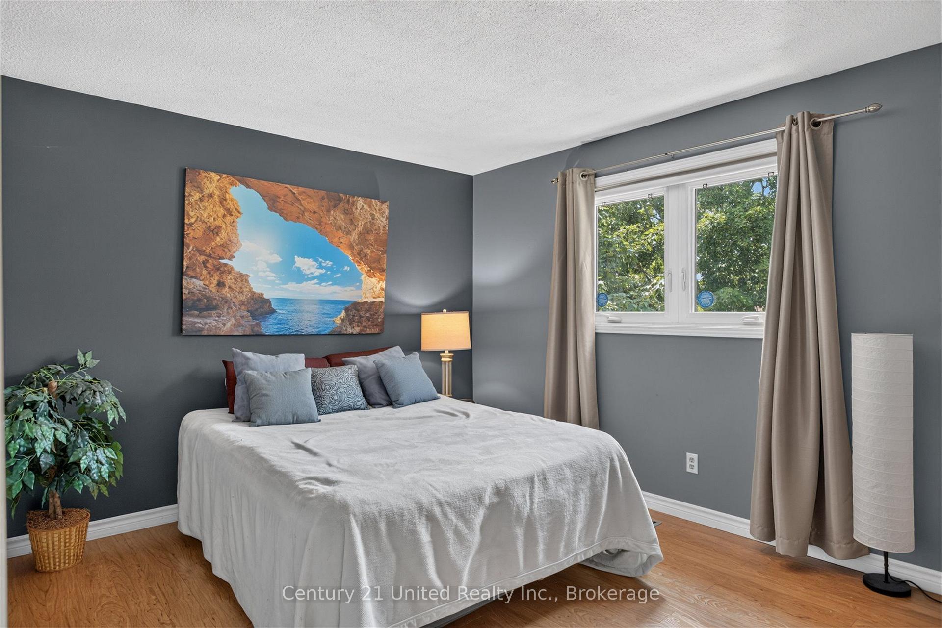 Photo 21 of 2121 Meadowview Road, Peterborough, Ashburnham Ward 4 — HOMEH