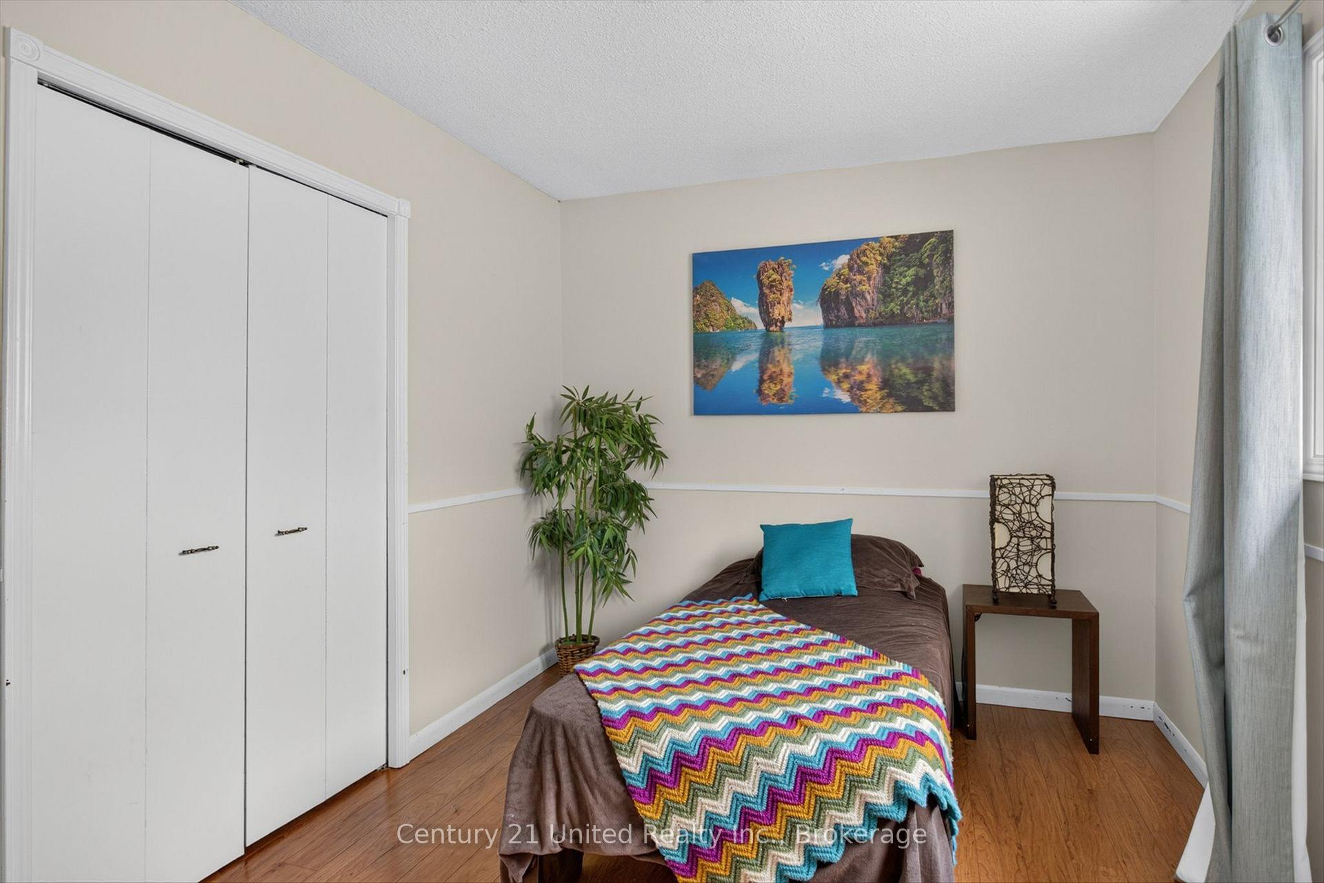 Photo 24 of 2121 Meadowview Road, Peterborough, Ashburnham Ward 4 — HOMEH