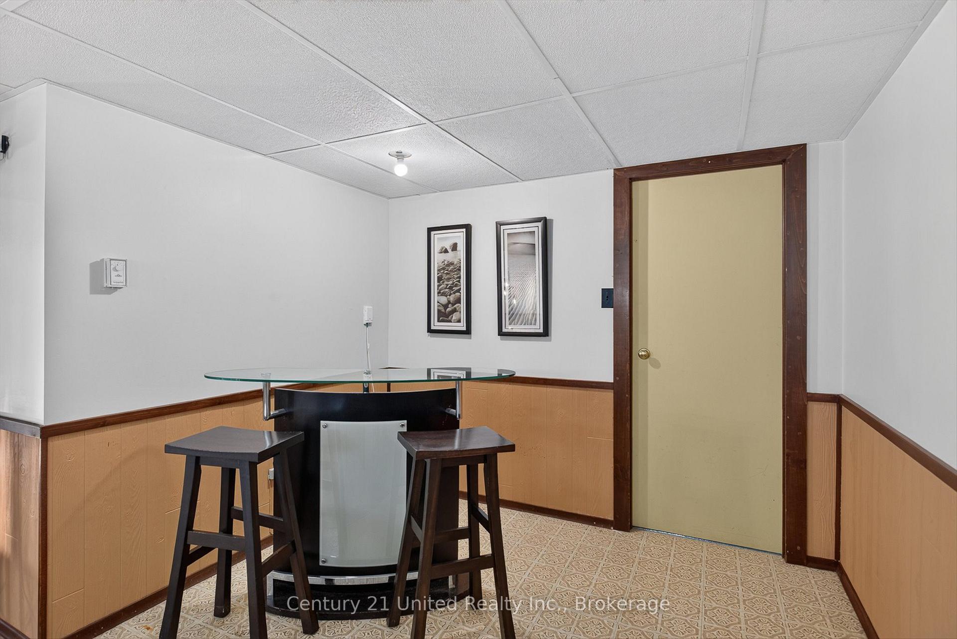 Photo 33 of 2121 Meadowview Road, Peterborough, Ashburnham Ward 4 — HOMEH