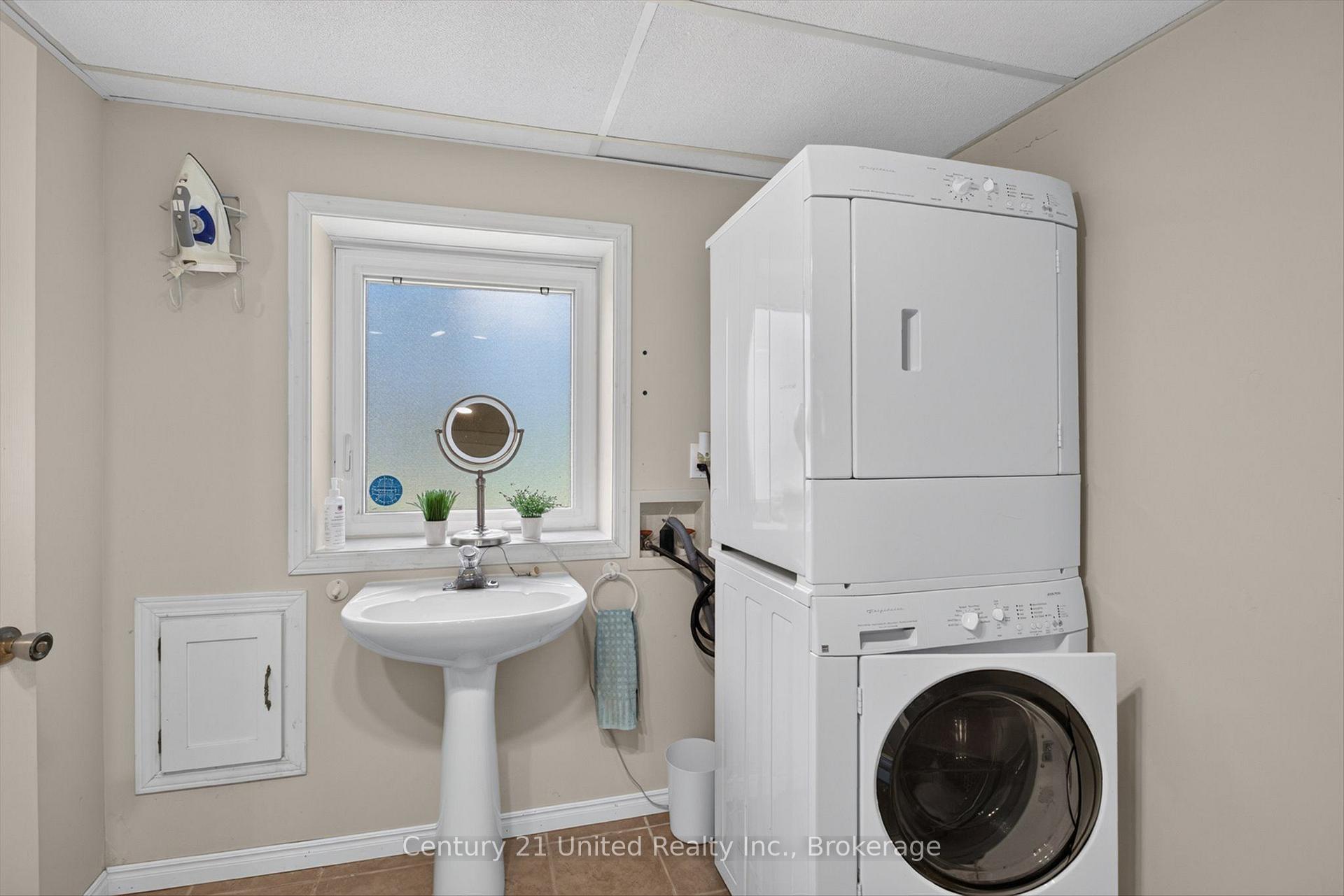 Photo 40 of 2121 Meadowview Road, Peterborough, Ashburnham Ward 4 — HOMEH