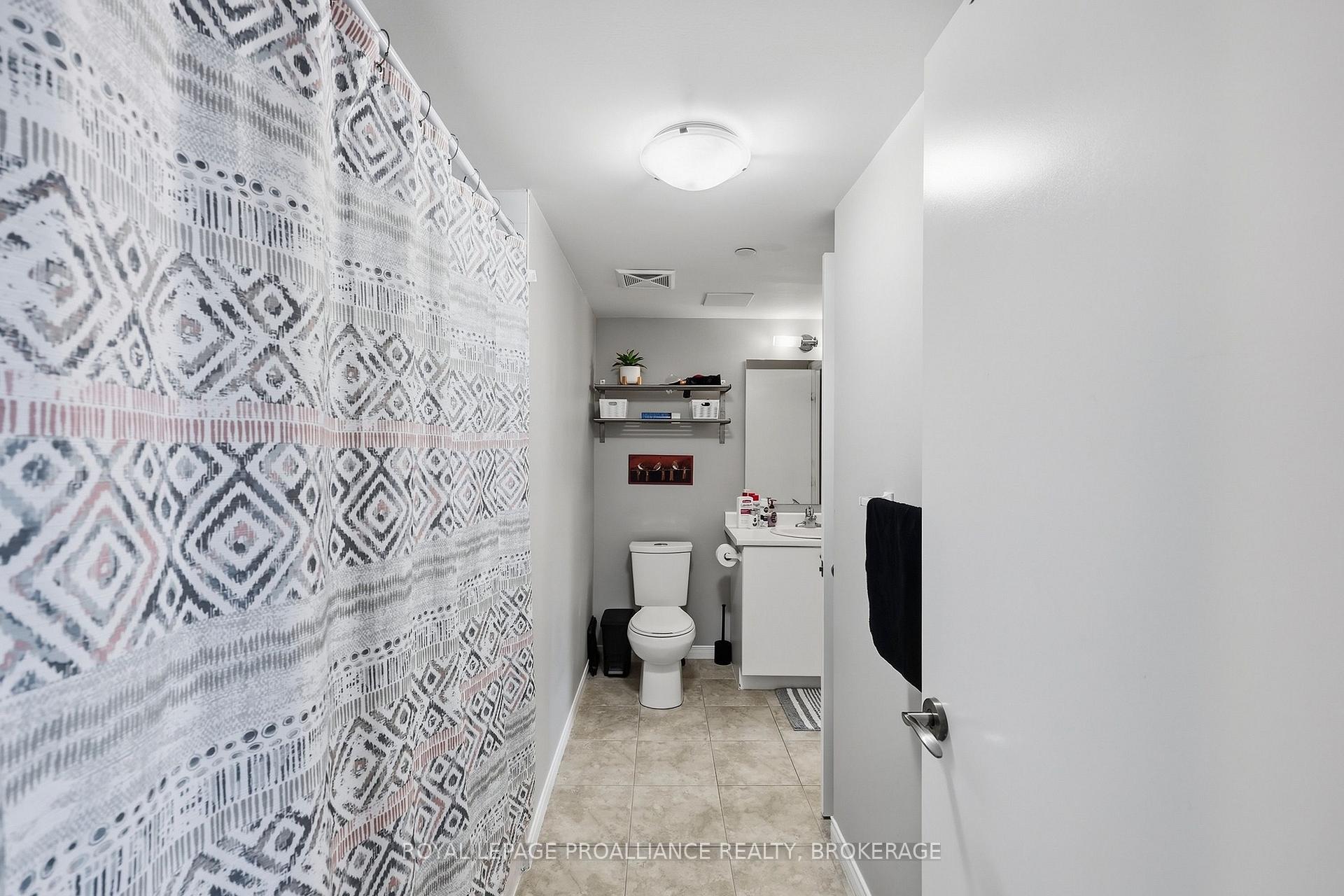 Photo 32 of Unit 501, 121 Queen Street, Kingston, East of Sir John A. Blvd — HOMEH