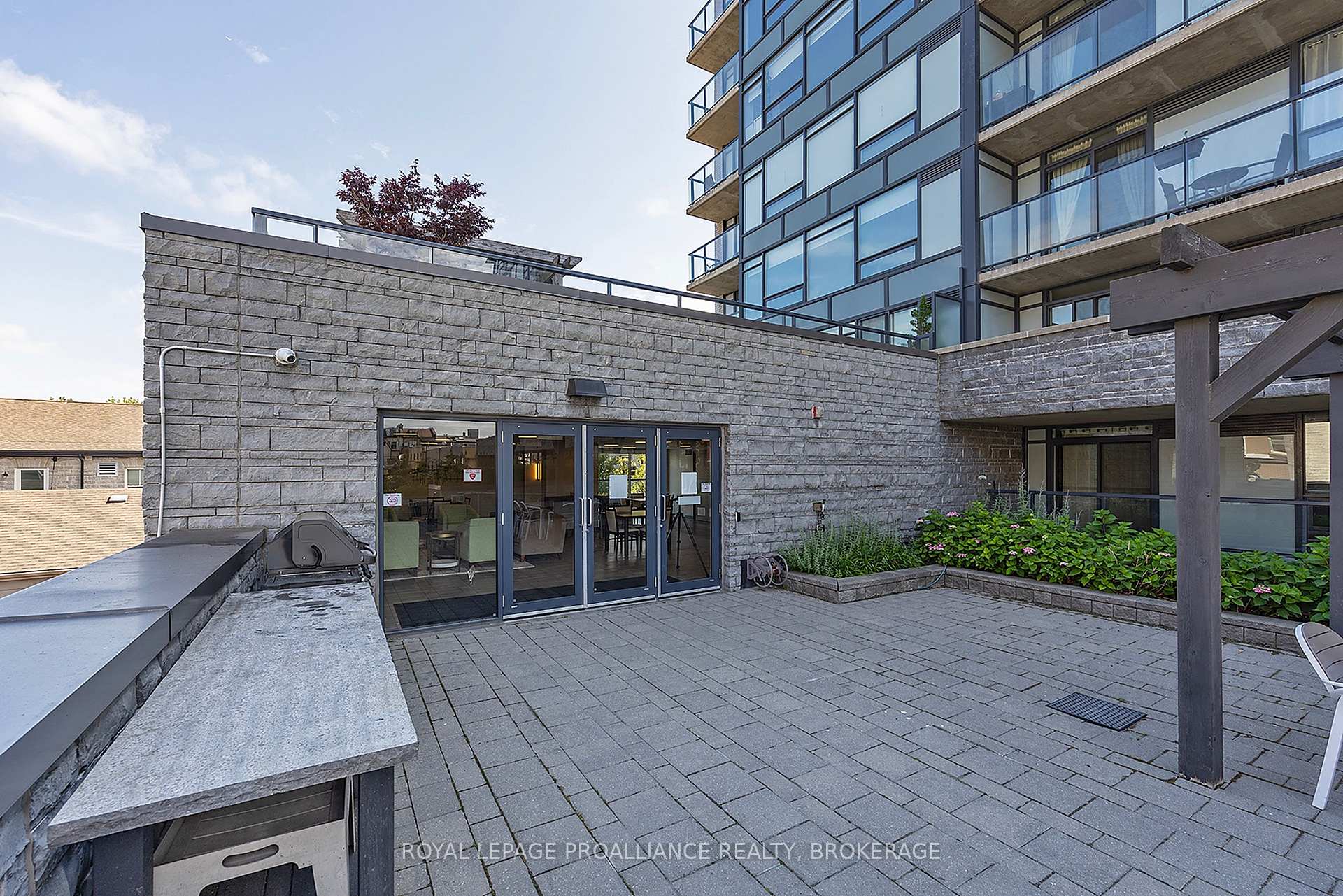 Photo 44 of Unit 501, 121 Queen Street, Kingston, East of Sir John A. Blvd — HOMEH