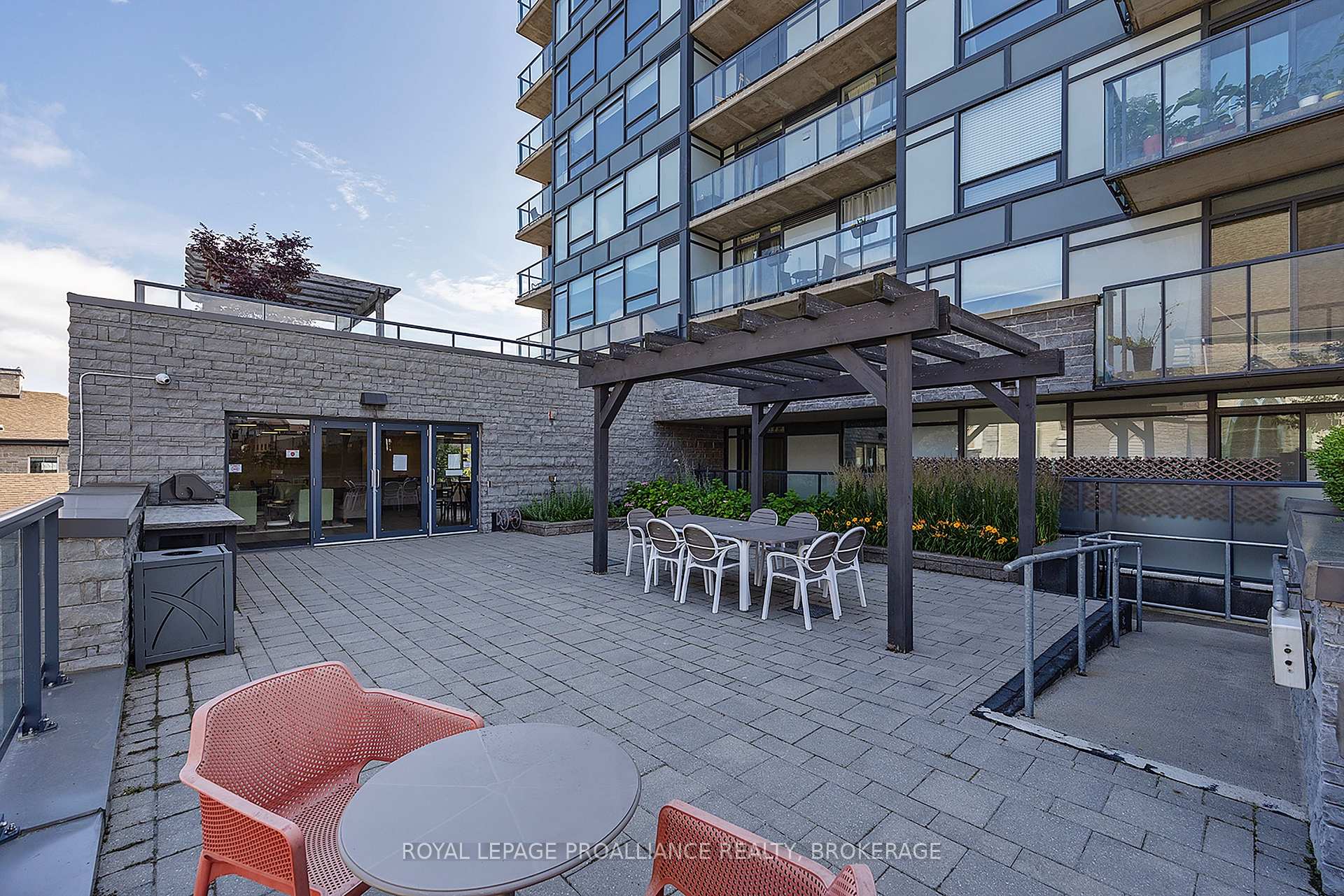 Photo 47 of Unit 501, 121 Queen Street, Kingston, East of Sir John A. Blvd — HOMEH