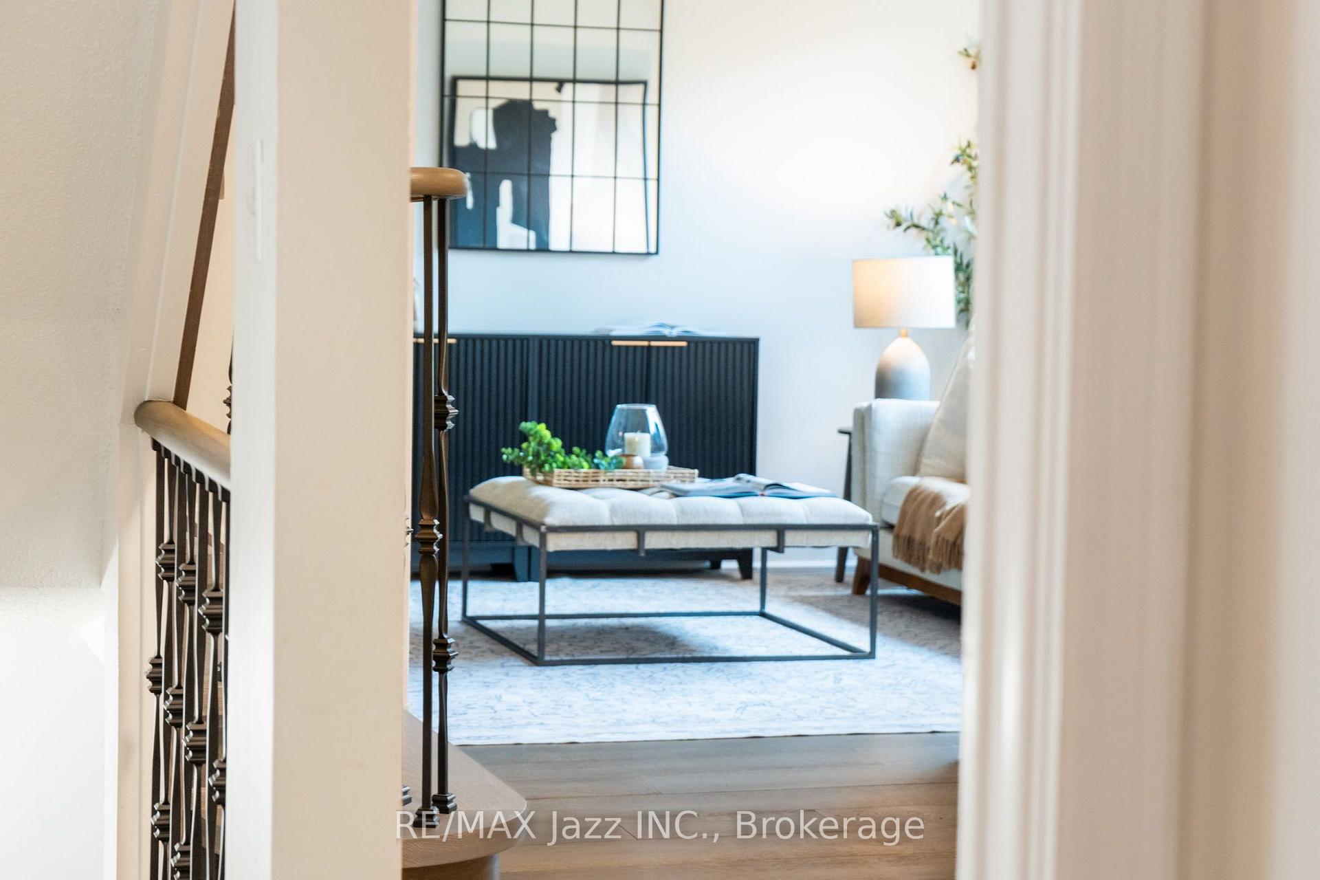 Photo 7 of 262 Athabasca Street, Oshawa, Donevan — HOMEH