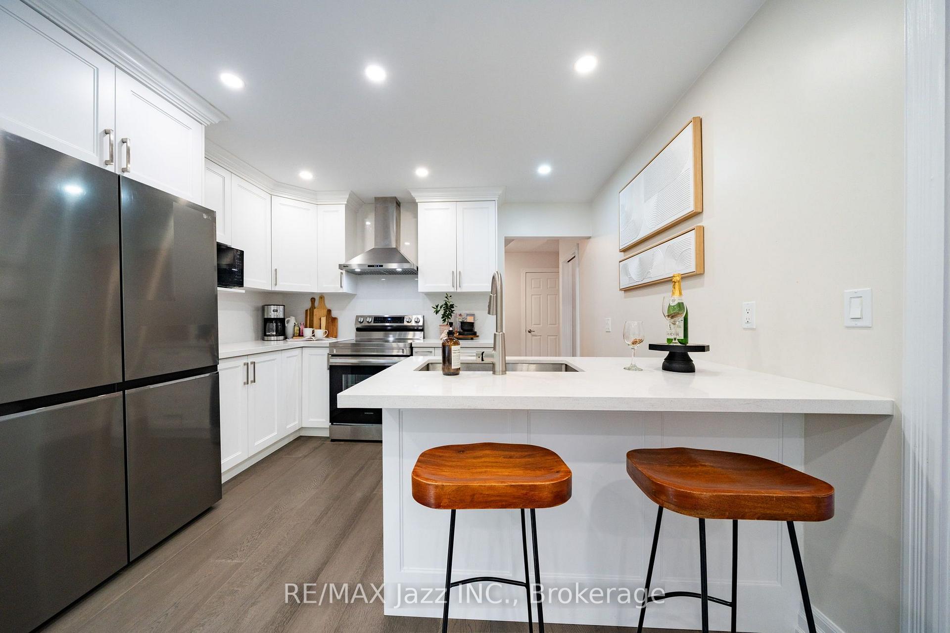Photo 15 of 262 Athabasca Street, Oshawa, Donevan — HOMEH