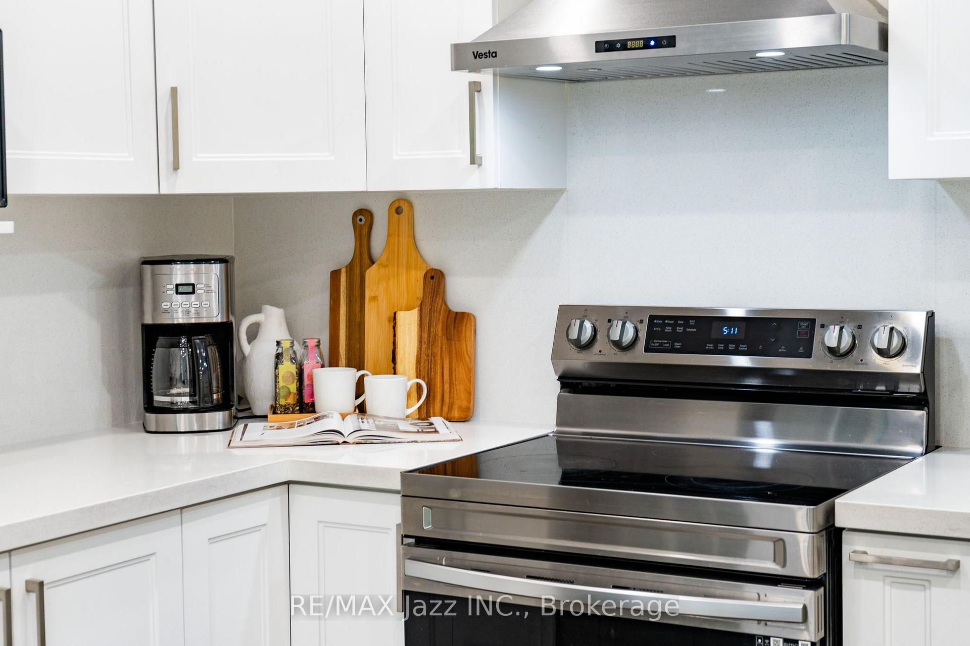 Photo 16 of 262 Athabasca Street, Oshawa, Donevan — HOMEH
