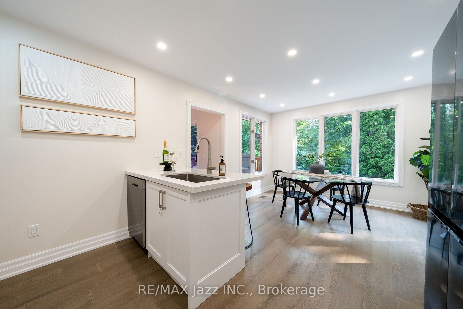 Photo 17 of 262 Athabasca Street, Oshawa, Donevan — HOMEH