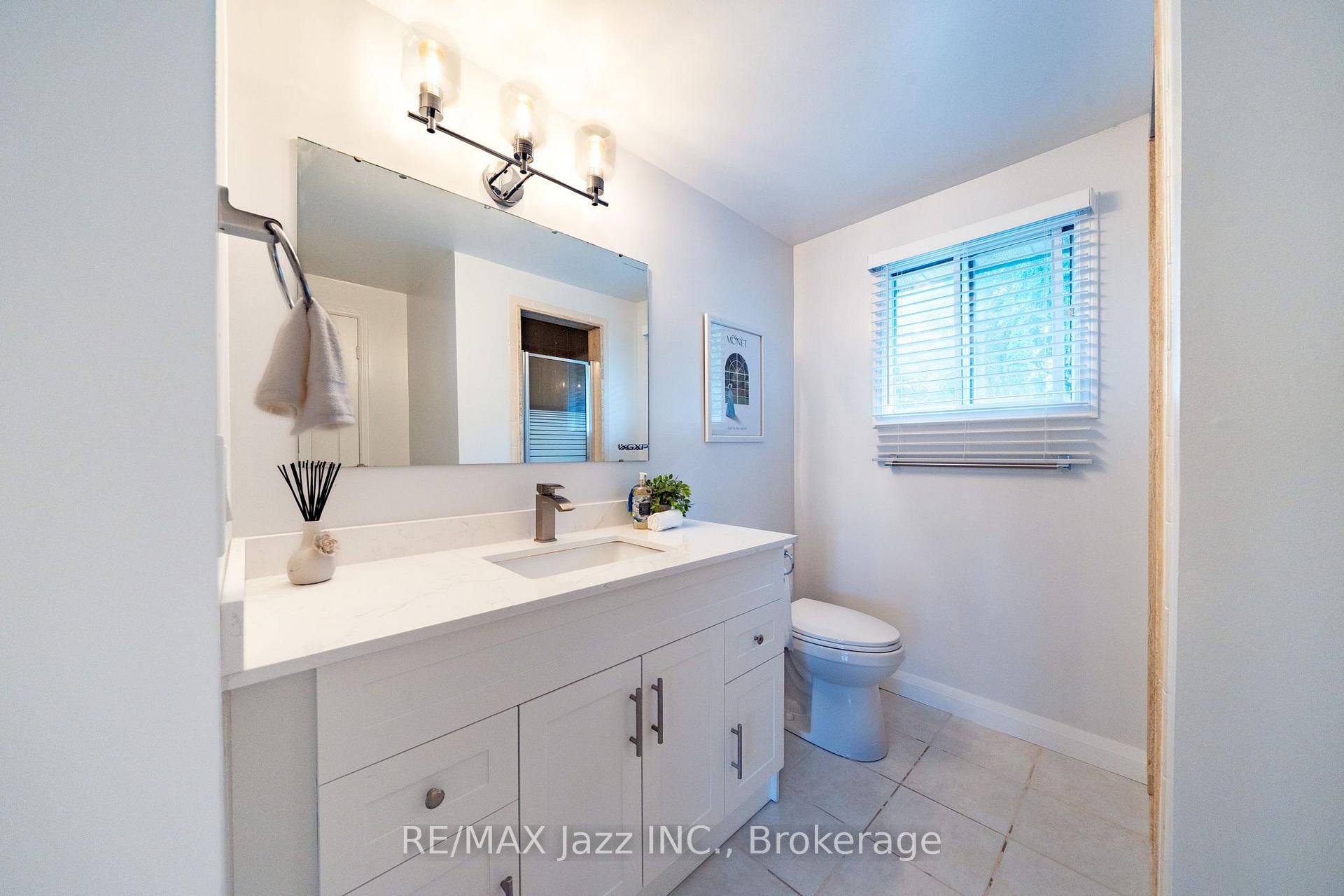 Photo 36 of 262 Athabasca Street, Oshawa, Donevan — HOMEH