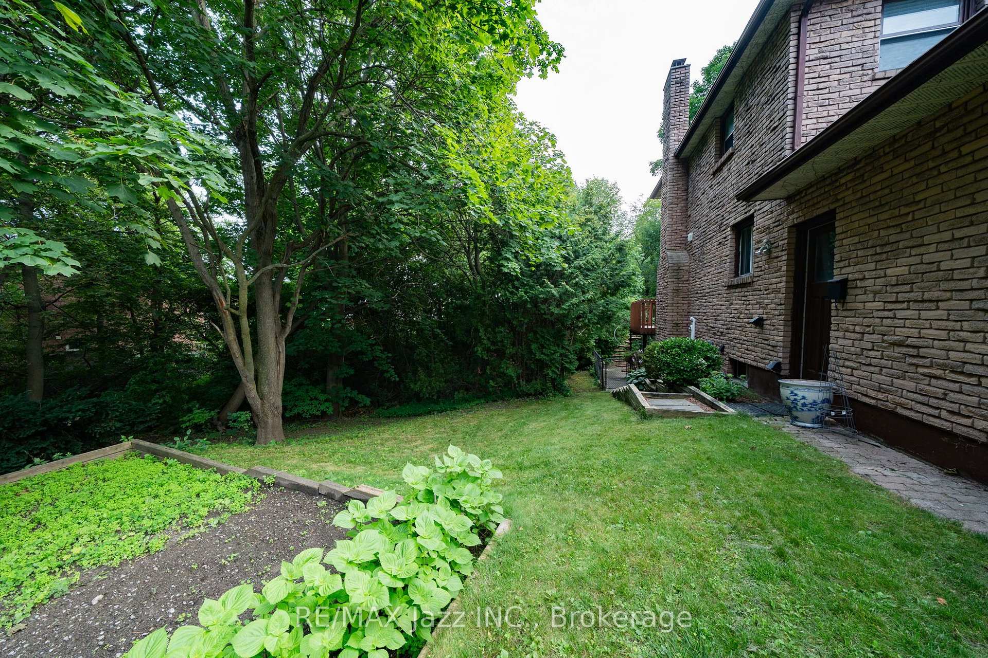 Photo 45 of 262 Athabasca Street, Oshawa, Donevan — HOMEH