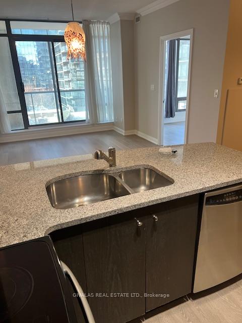 Photo 7 of Unit 607, 18 Yorkville Avenue, Toronto, The Annex — HOMEH
