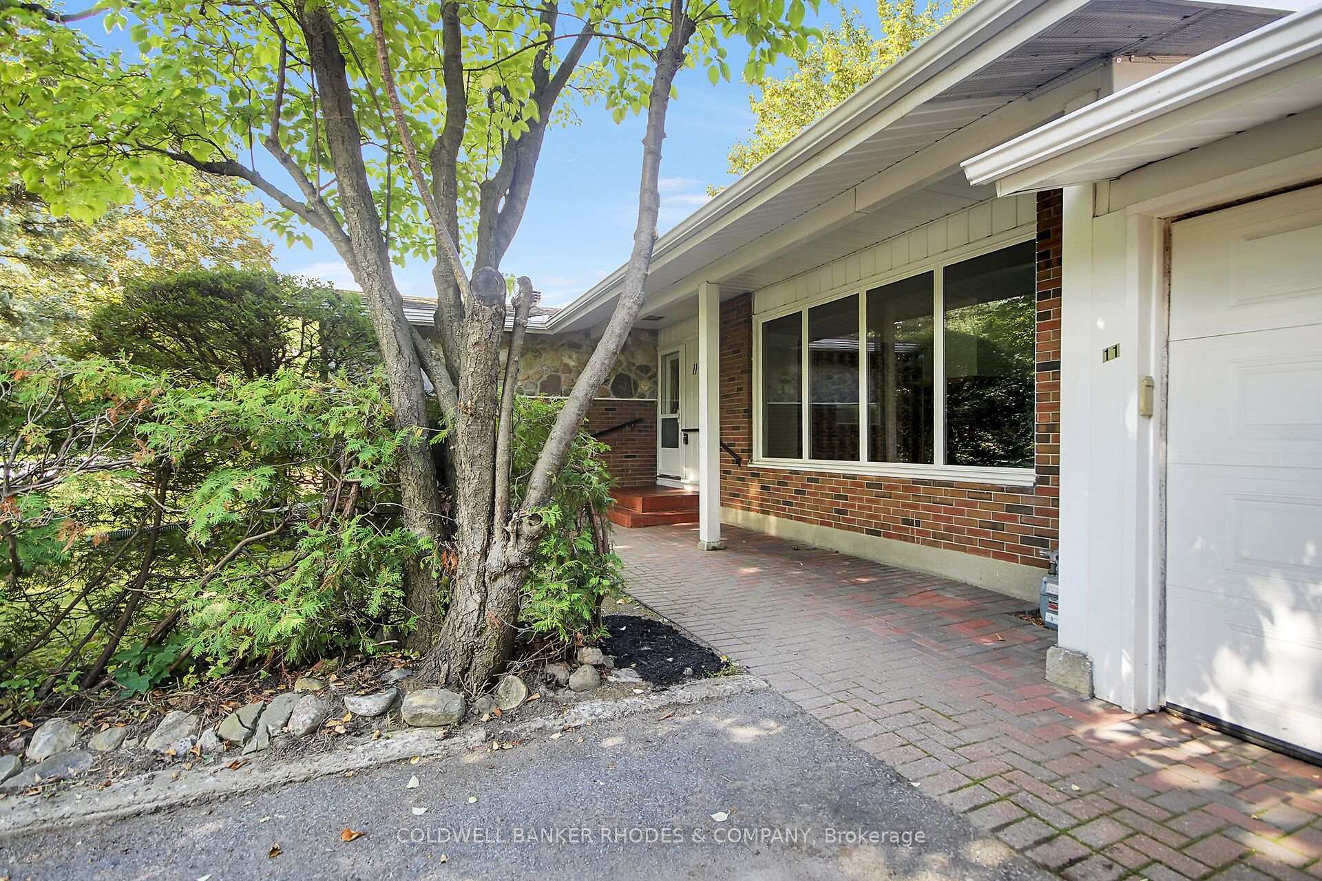 Photo 8 of 11 Wallford Way, Ottawa, City View/Skyline/Fisher Heights/Parkwood Hills — HOMEH