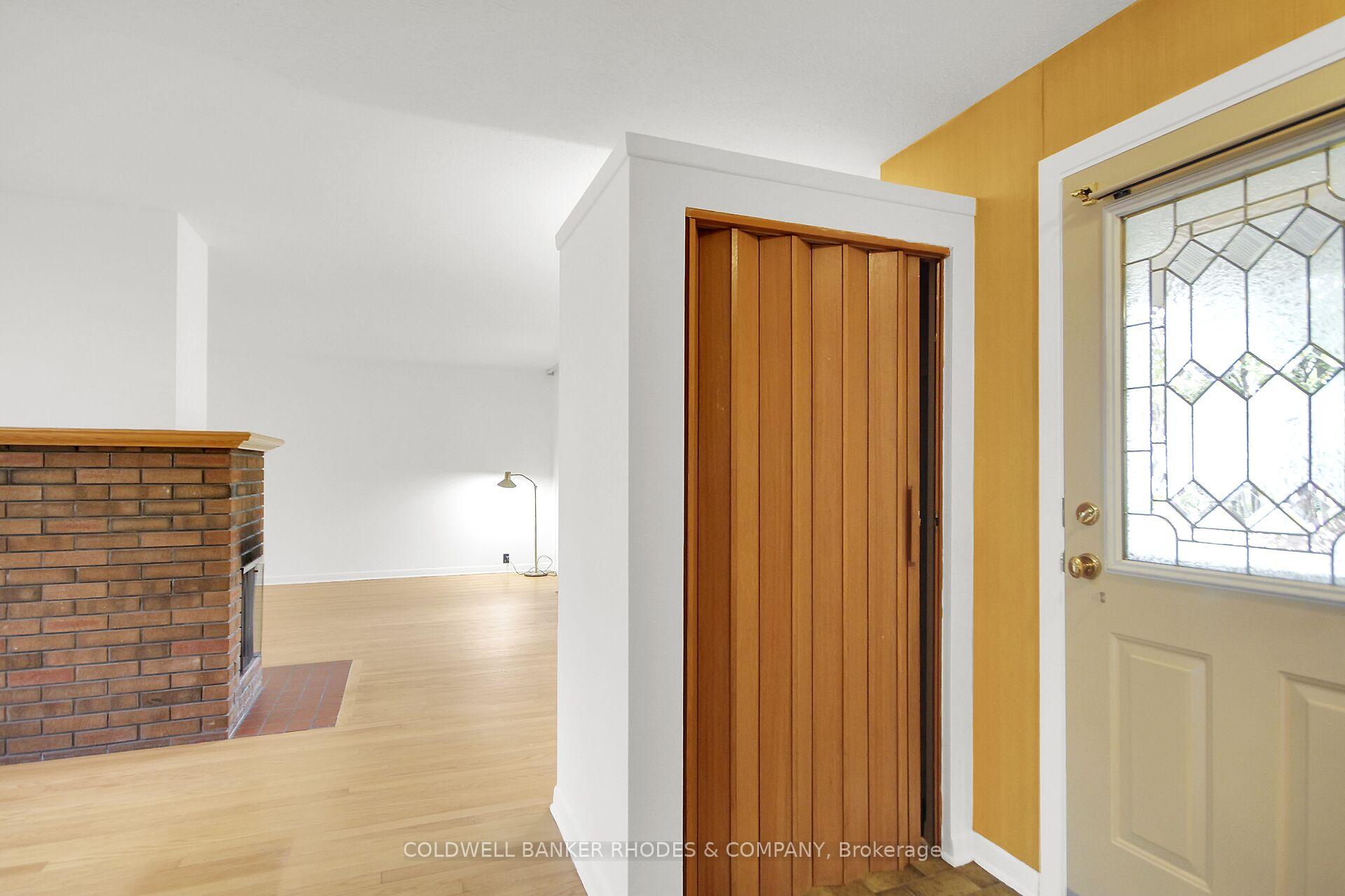 Photo 12 of 11 Wallford Way, Ottawa, City View/Skyline/Fisher Heights/Parkwood Hills — HOMEH