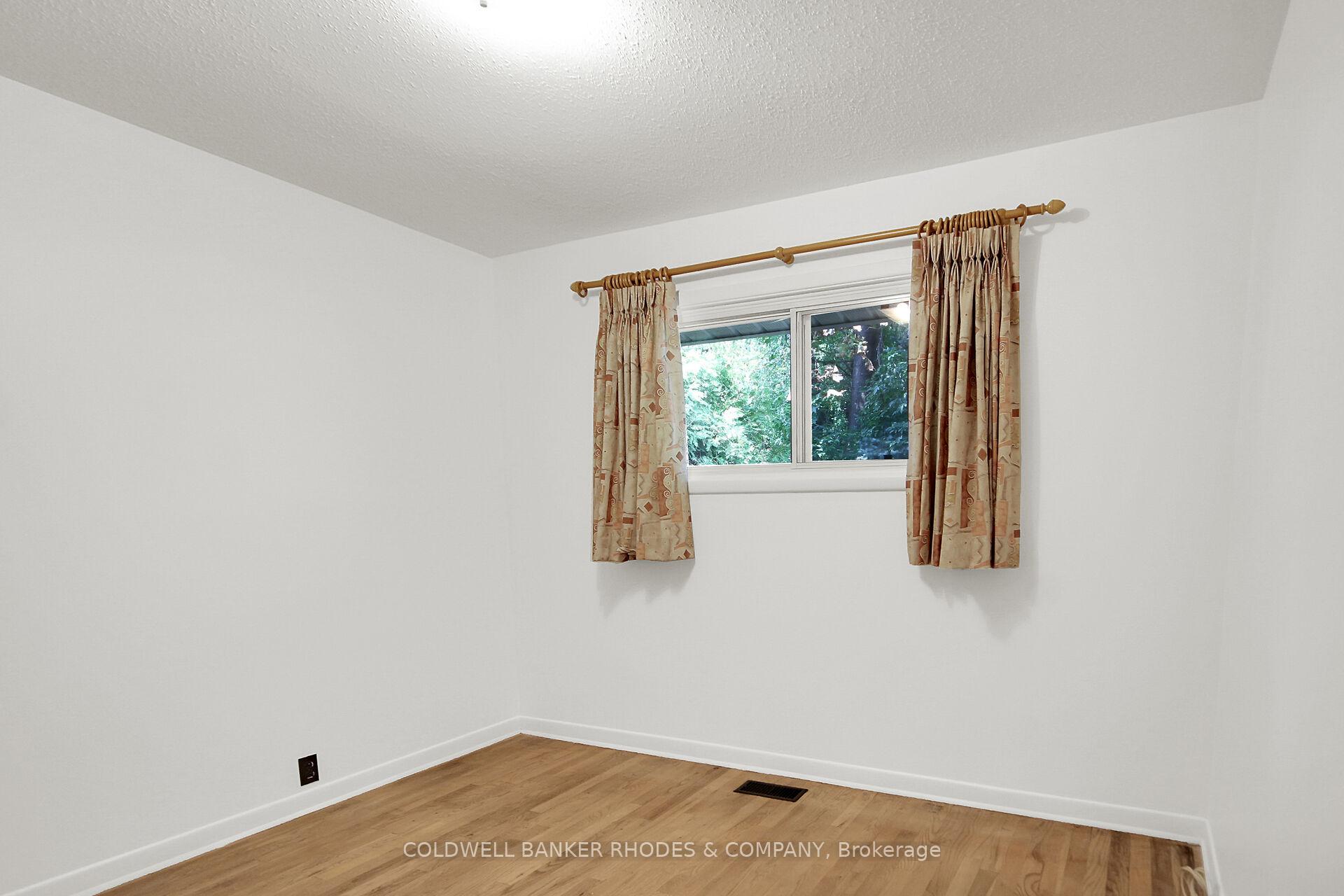 Photo 49 of 11 Wallford Way, Ottawa, City View/Skyline/Fisher Heights/Parkwood Hills — HOMEH