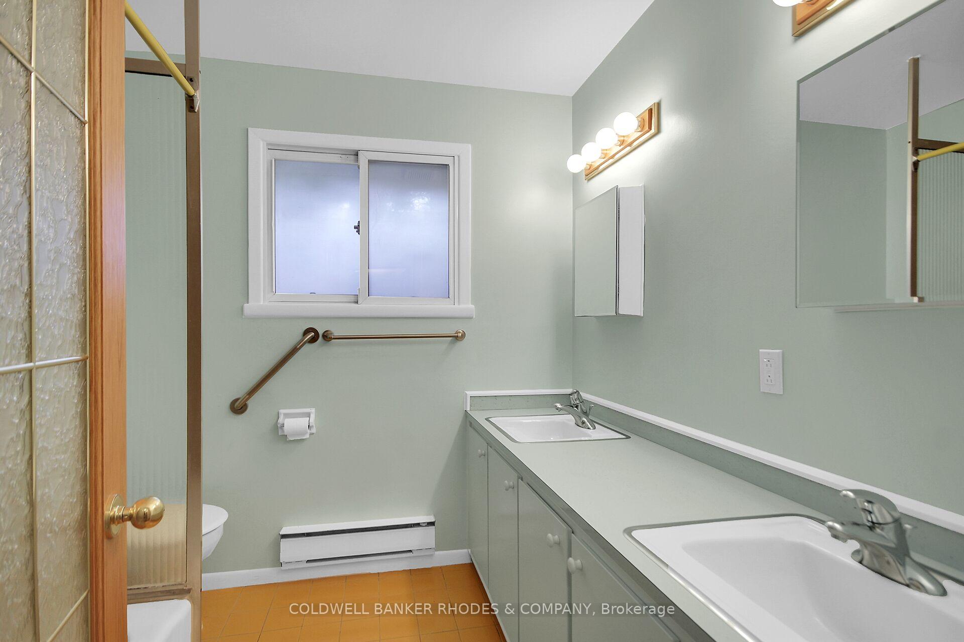Photo 59 of 11 Wallford Way, Ottawa, City View/Skyline/Fisher Heights/Parkwood Hills — HOMEH