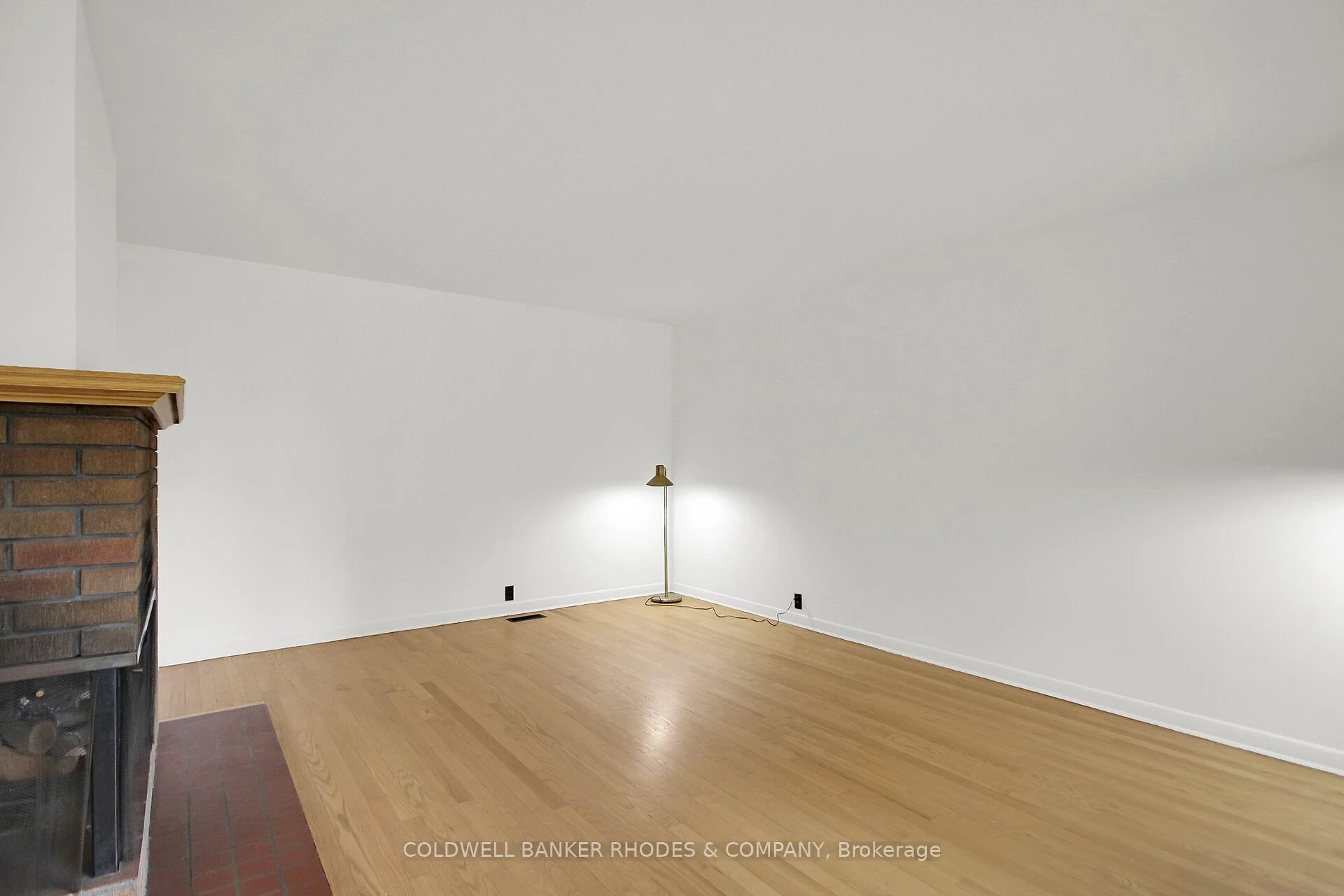Photo 21 of 11 Wallford Way, Ottawa, City View/Skyline/Fisher Heights/Parkwood Hills — HOMEH