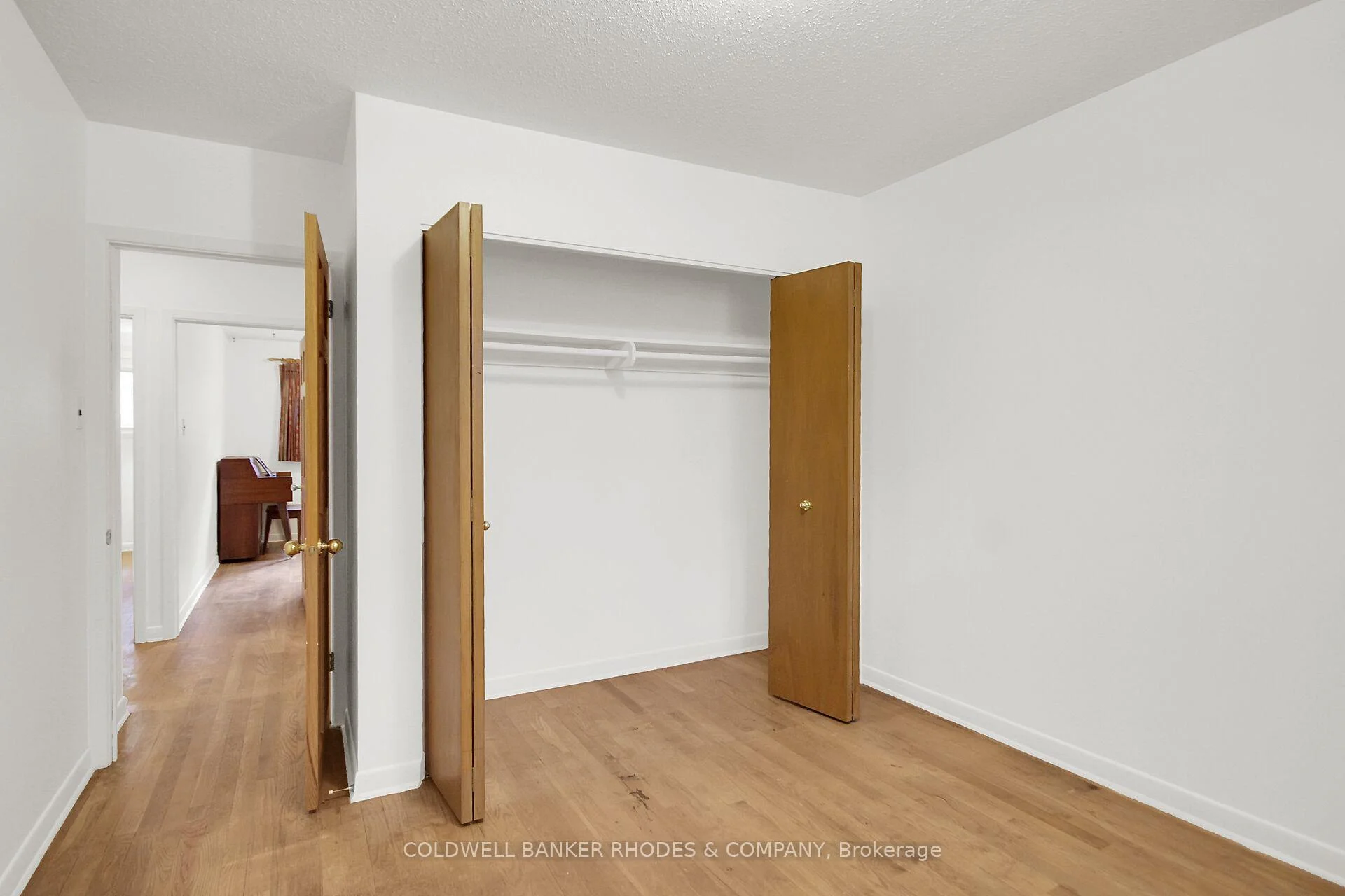 Photo 29 of 11 Wallford Way, Ottawa, City View/Skyline/Fisher Heights/Parkwood Hills — HOMEH