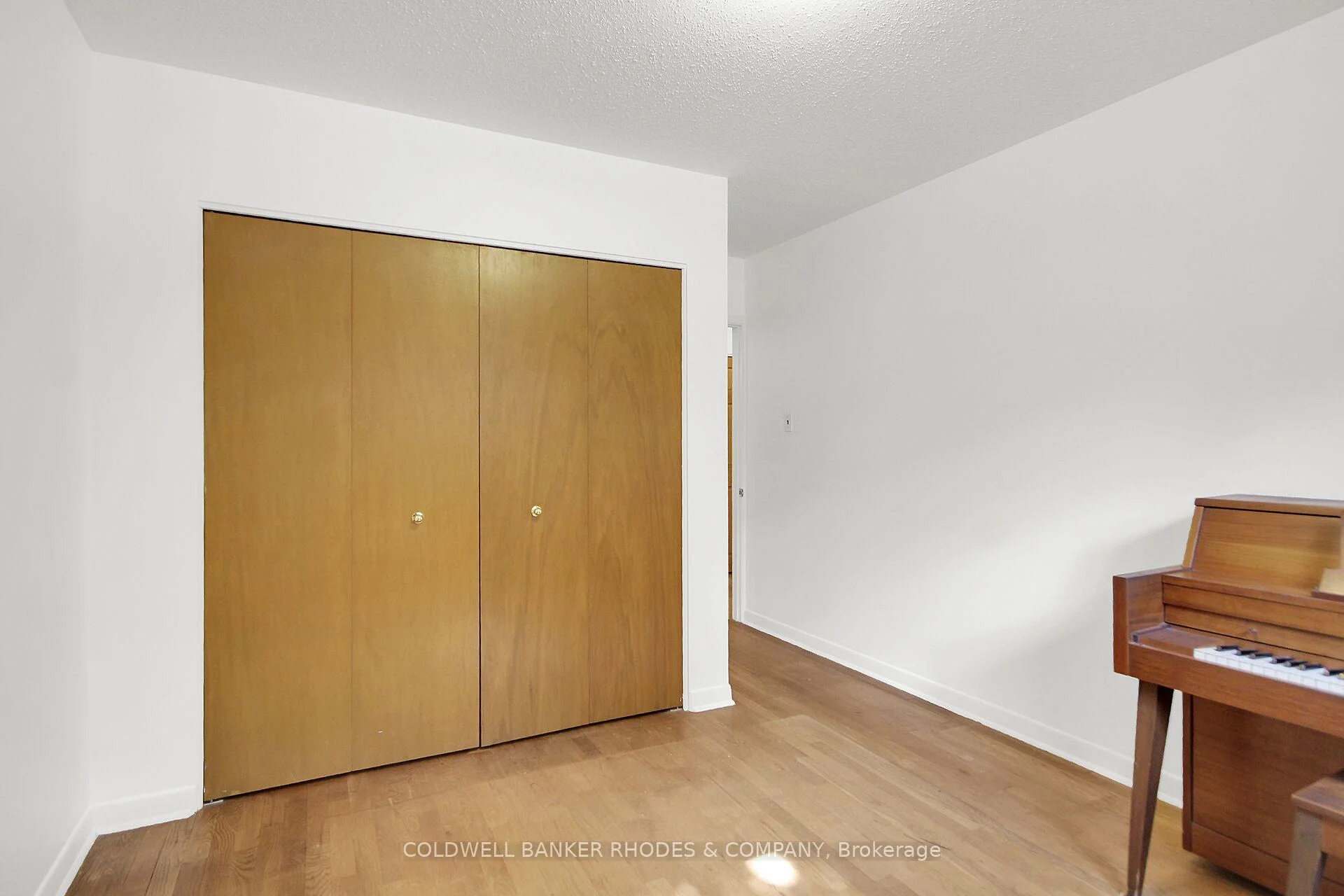 Photo 31 of 11 Wallford Way, Ottawa, City View/Skyline/Fisher Heights/Parkwood Hills — HOMEH