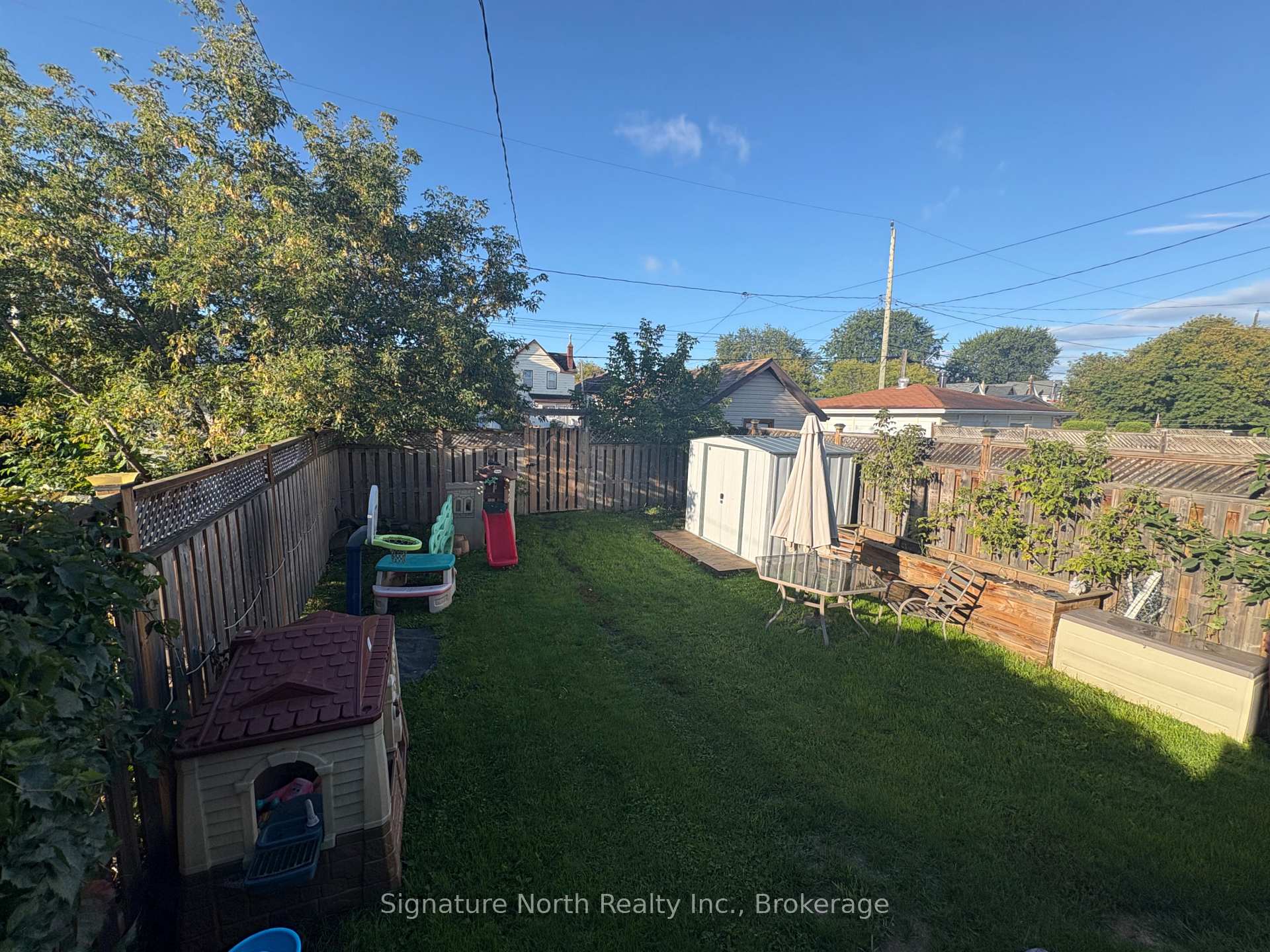 Photo 3 of 230 Robertson Street, Thunder Bay, East End — HOMEH