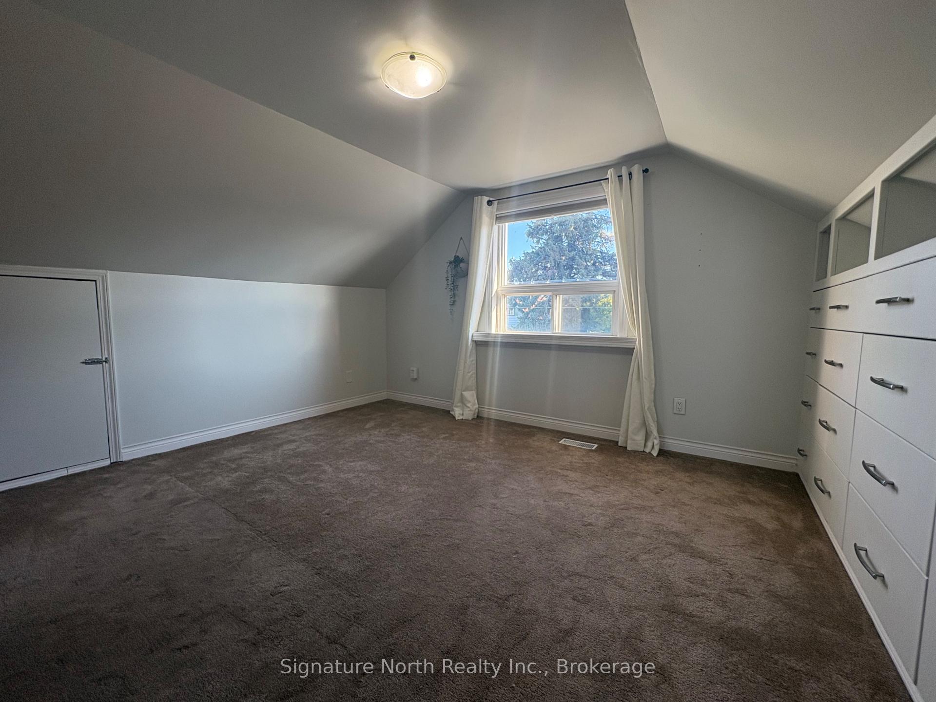 Photo 10 of 230 Robertson Street, Thunder Bay, East End — HOMEH
