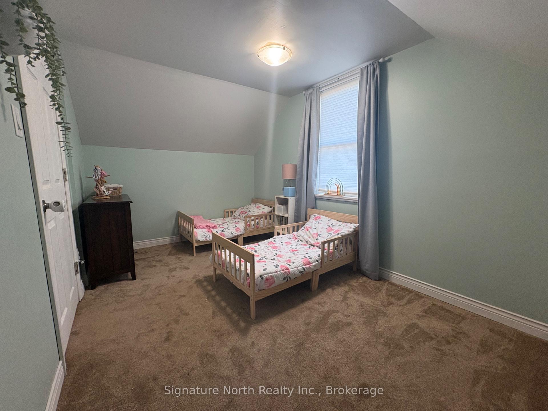 Photo 12 of 230 Robertson Street, Thunder Bay, East End — HOMEH