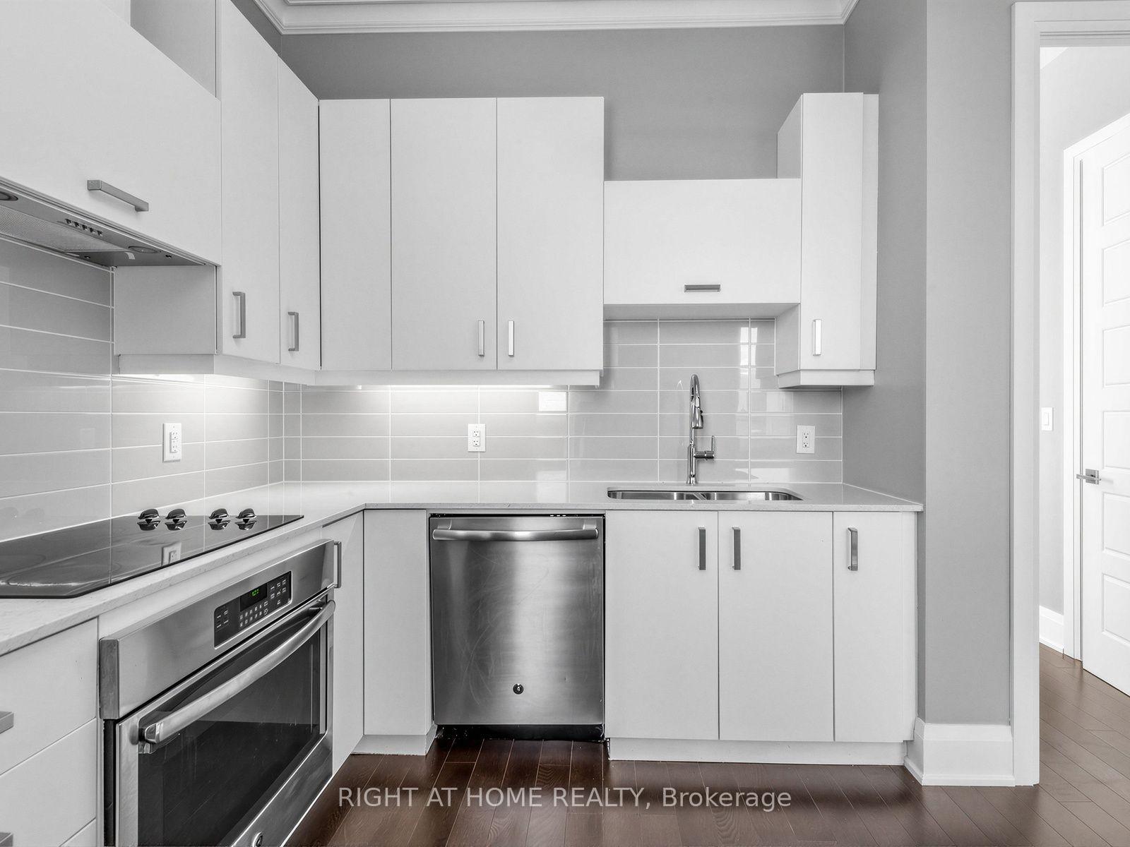 Photo 6 of Unit PH16, 28 Uptown Drive, Markham, Unionville — HOMEH