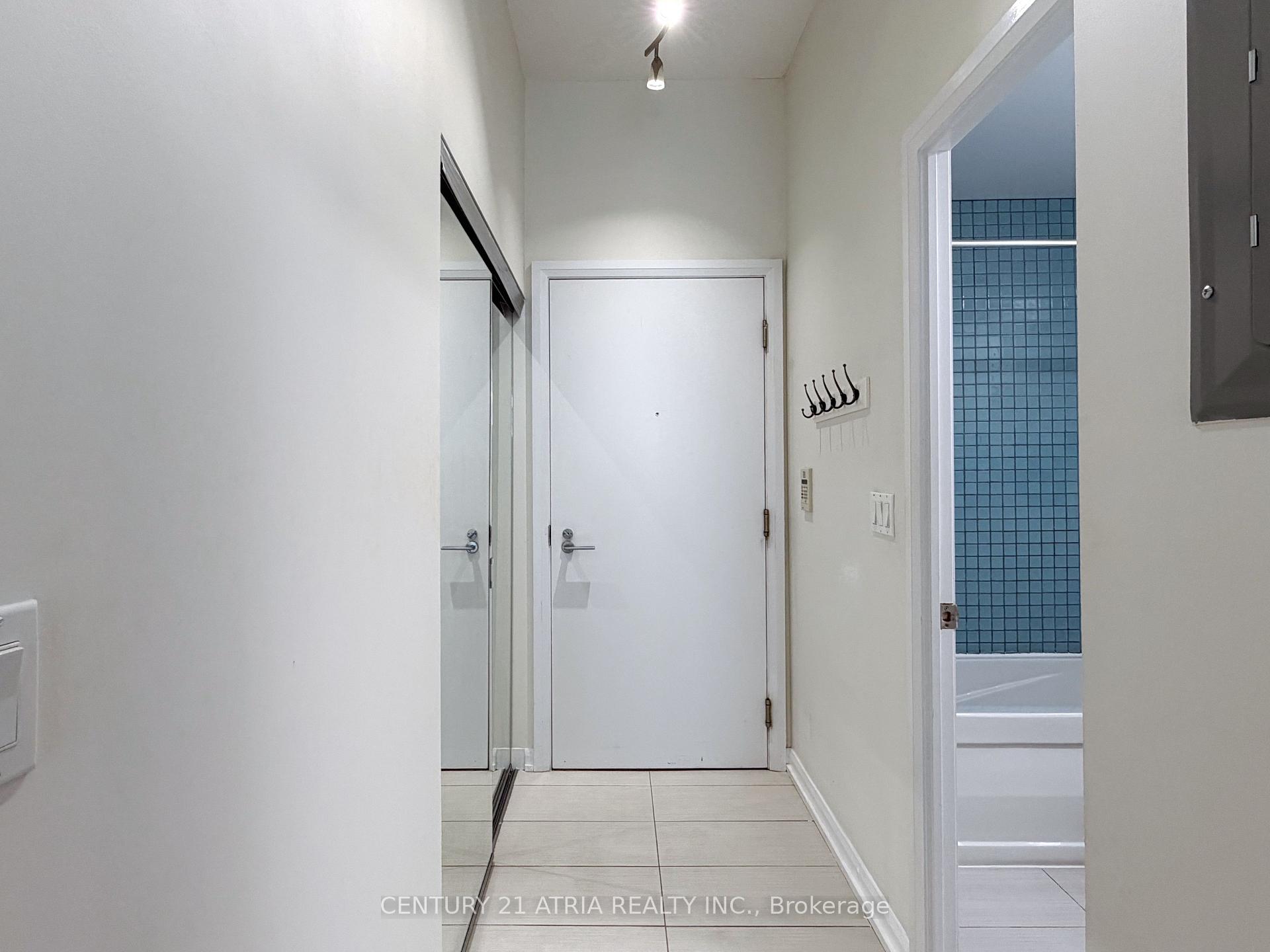 Photo 7 of Unit 1820, 111 Elizabeth Street, Toronto, Bay Street Corridor — HOMEH