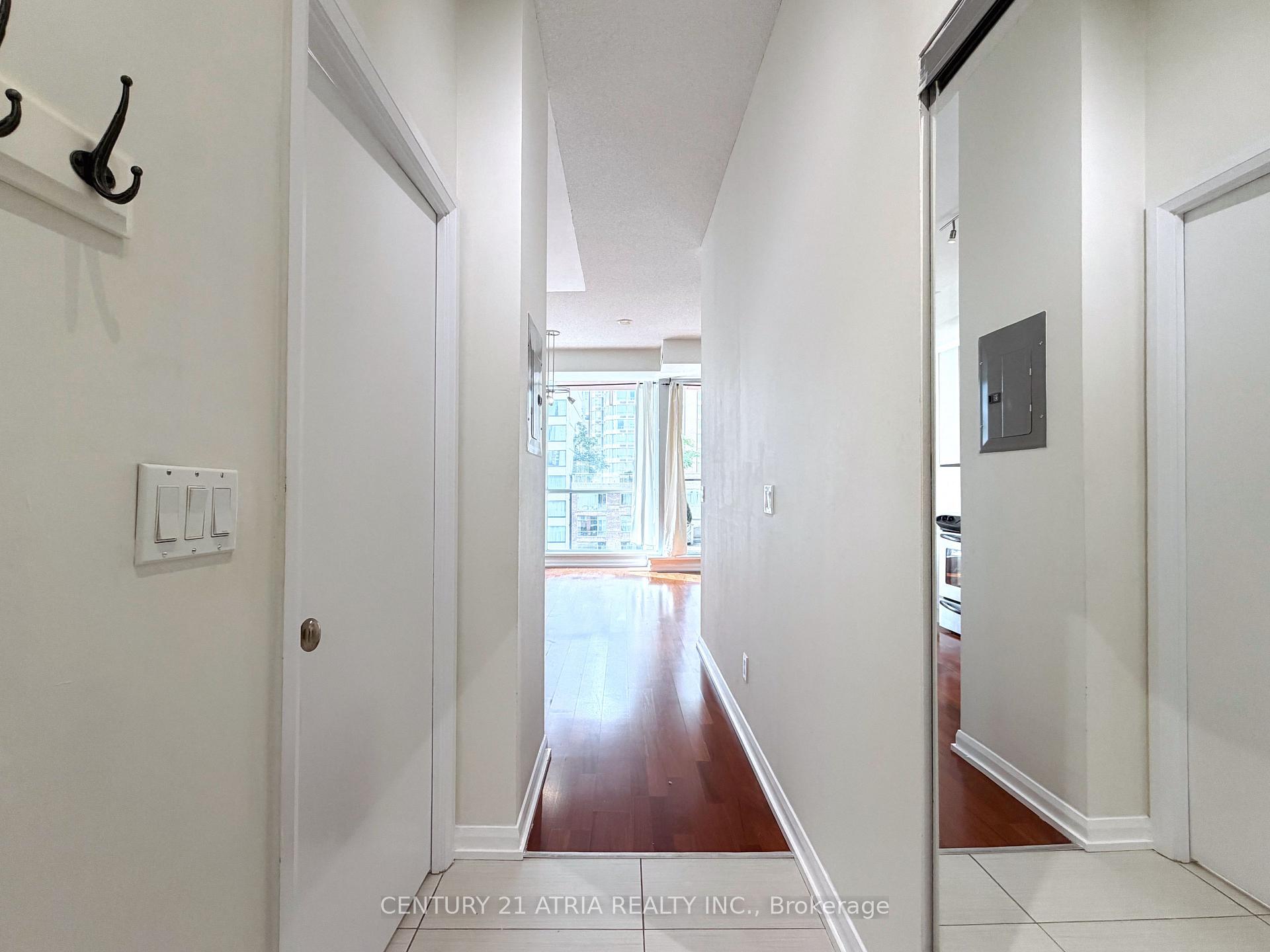 Photo 9 of Unit 1820, 111 Elizabeth Street, Toronto, Bay Street Corridor — HOMEH