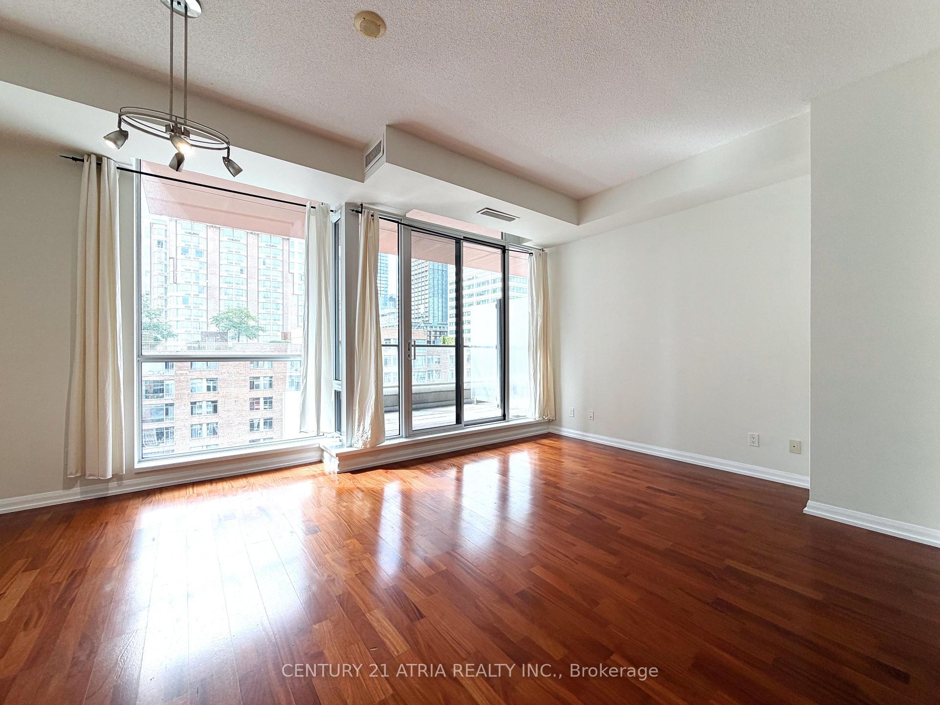 Photo 12 of Unit 1820, 111 Elizabeth Street, Toronto, Bay Street Corridor — HOMEH