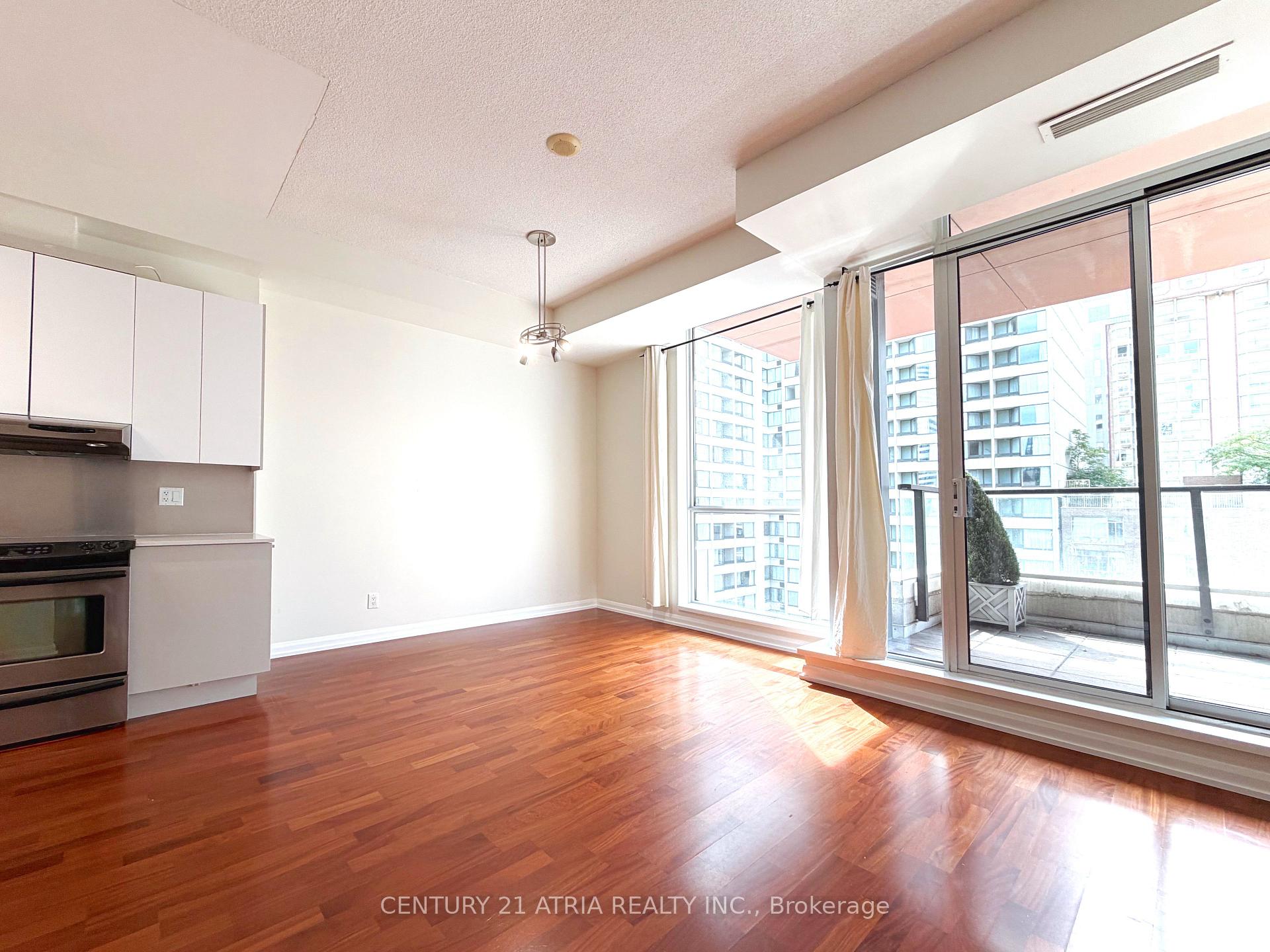 Photo 16 of Unit 1820, 111 Elizabeth Street, Toronto, Bay Street Corridor — HOMEH