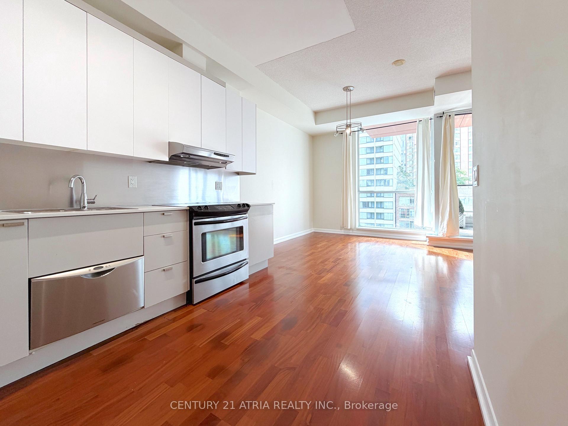 Photo 17 of Unit 1820, 111 Elizabeth Street, Toronto, Bay Street Corridor — HOMEH