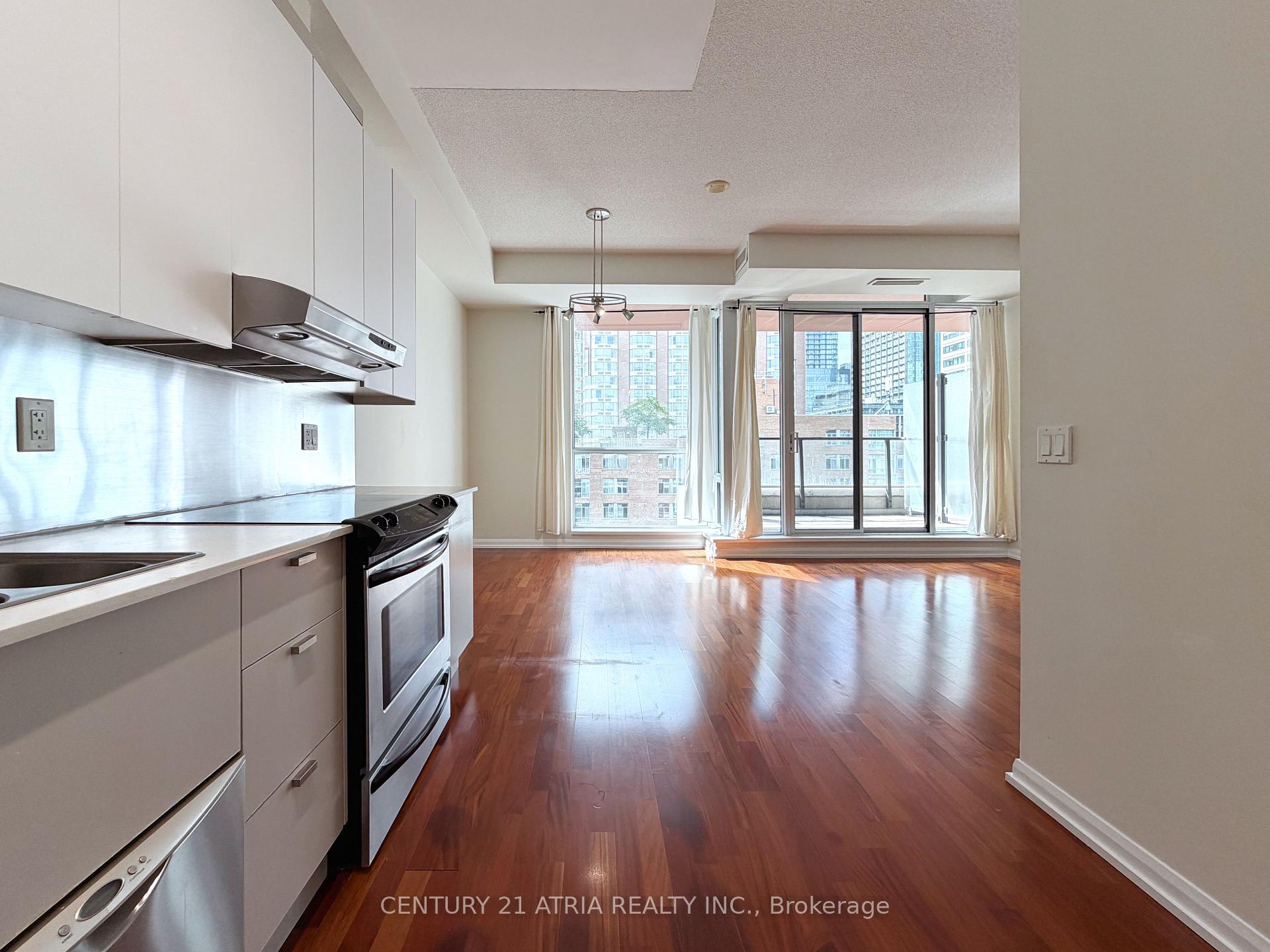 Photo 18 of Unit 1820, 111 Elizabeth Street, Toronto, Bay Street Corridor — HOMEH