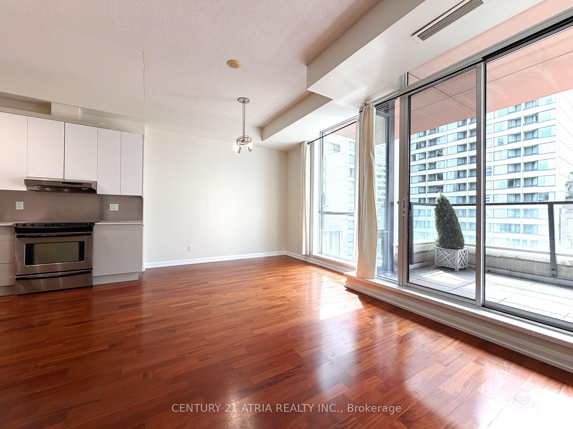 Photo 20 of Unit 1820, 111 Elizabeth Street, Toronto, Bay Street Corridor — HOMEH