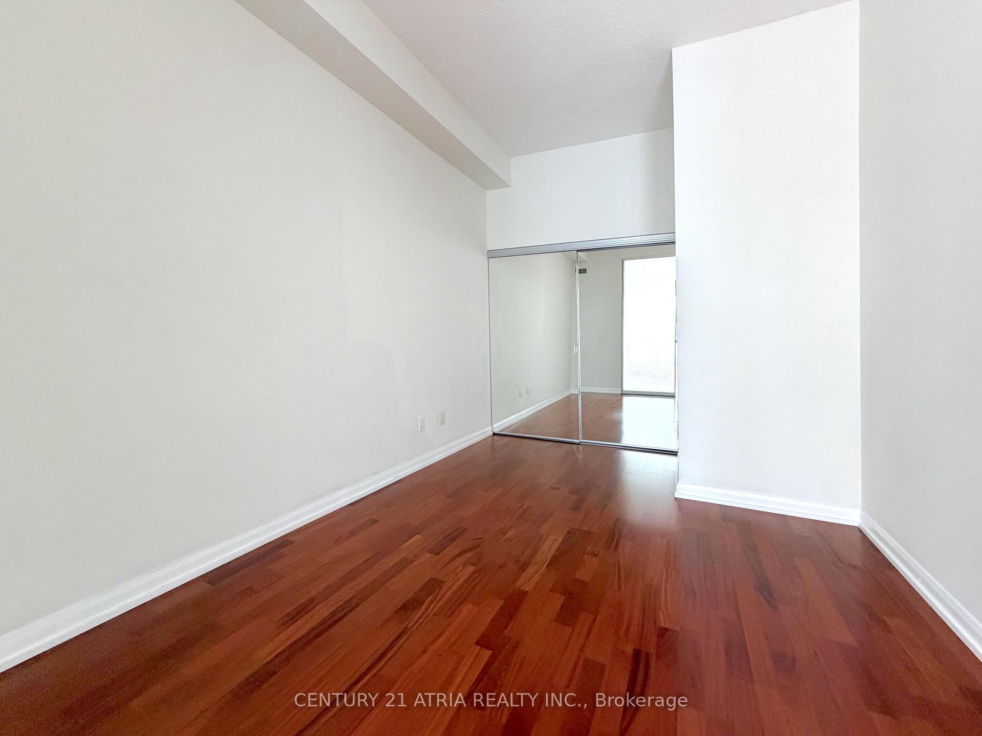 Photo 23 of Unit 1820, 111 Elizabeth Street, Toronto, Bay Street Corridor — HOMEH