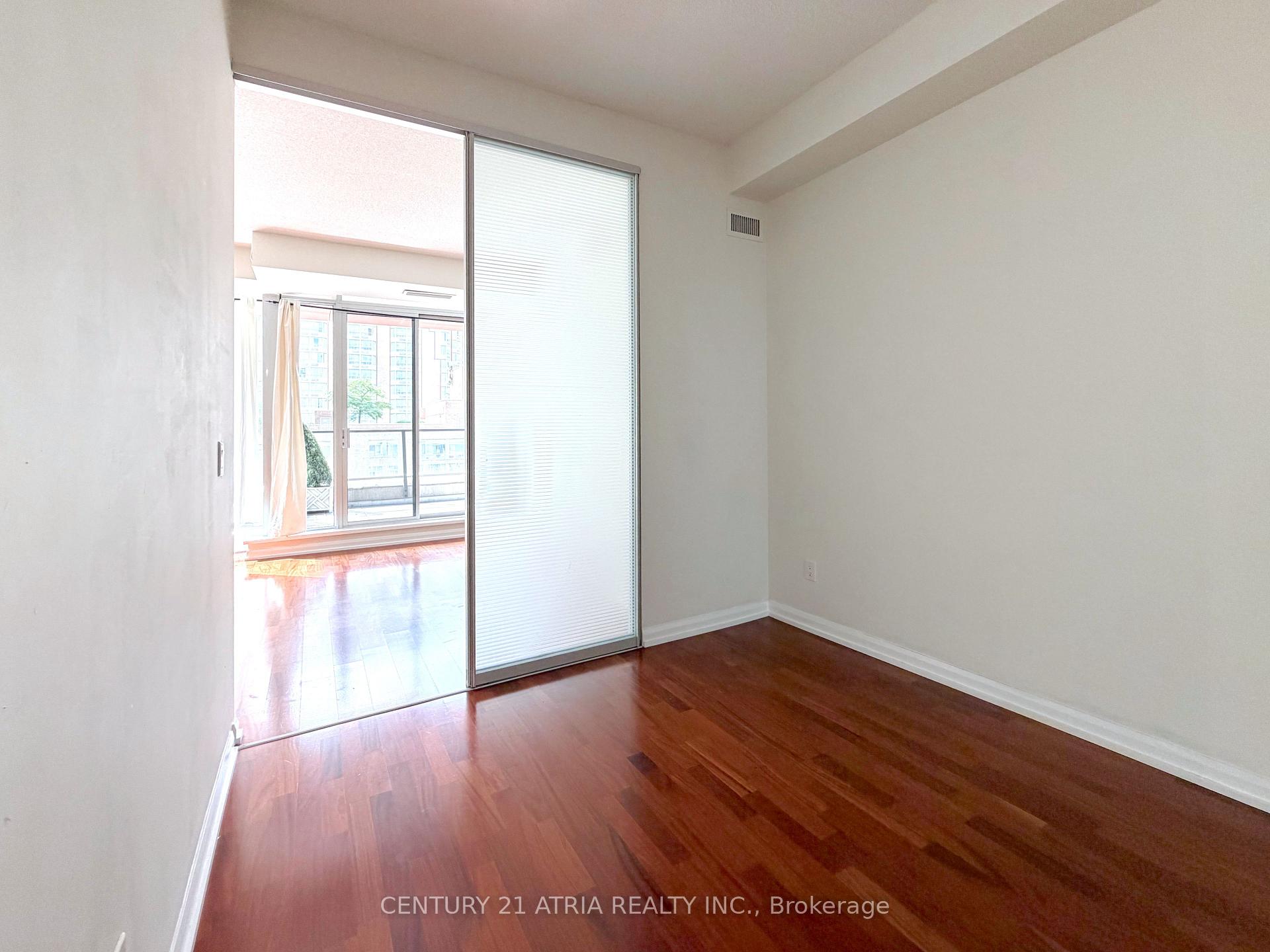 Photo 24 of Unit 1820, 111 Elizabeth Street, Toronto, Bay Street Corridor — HOMEH