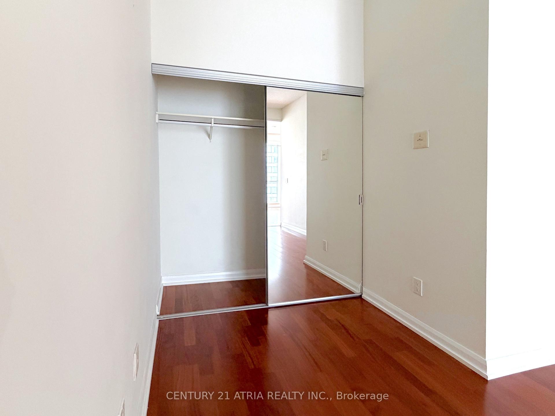 Photo 26 of Unit 1820, 111 Elizabeth Street, Toronto, Bay Street Corridor — HOMEH