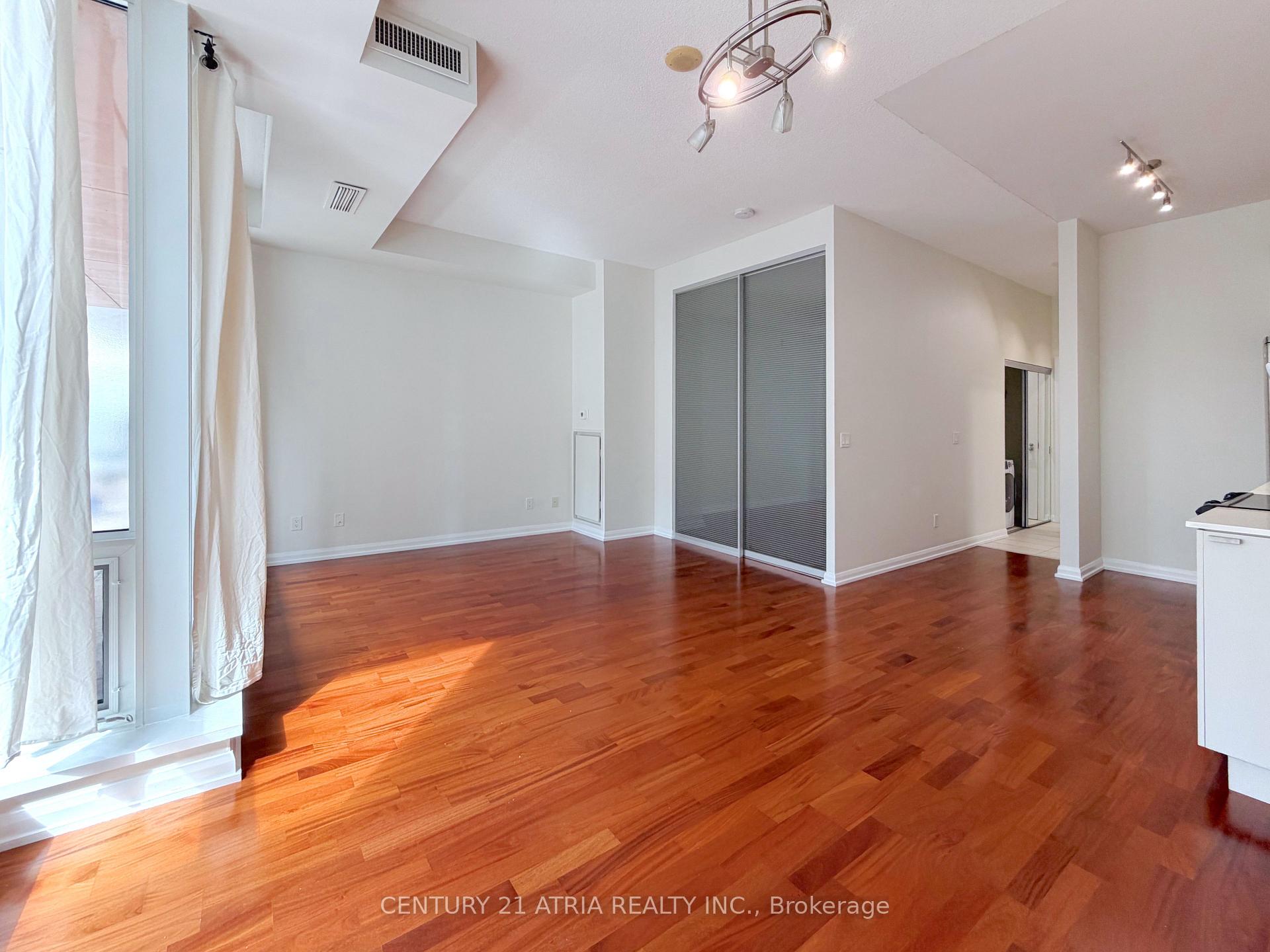 Photo 28 of Unit 1820, 111 Elizabeth Street, Toronto, Bay Street Corridor — HOMEH