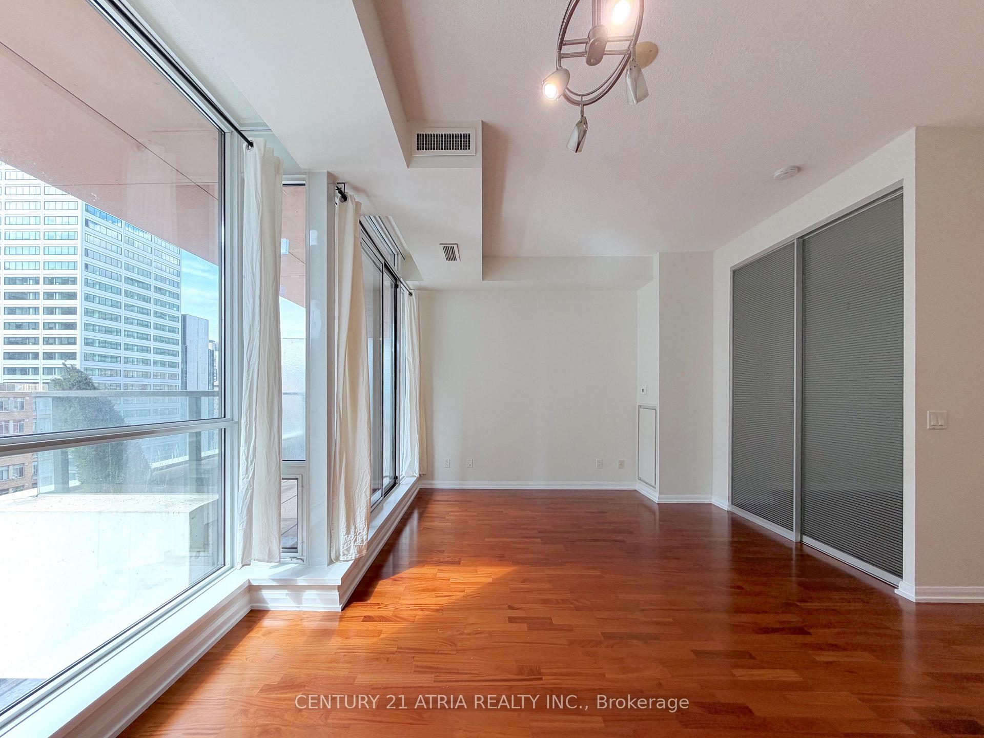 Photo 29 of Unit 1820, 111 Elizabeth Street, Toronto, Bay Street Corridor — HOMEH
