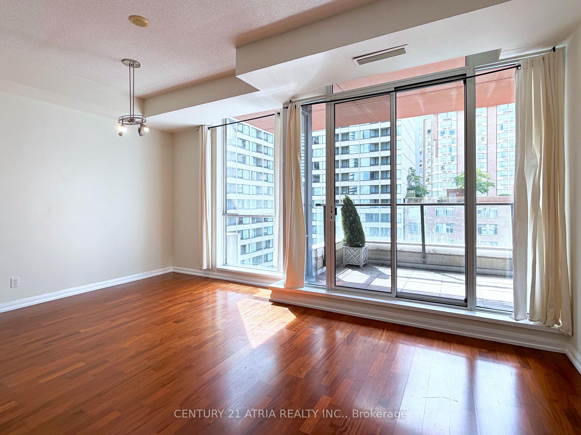 Photo 31 of Unit 1820, 111 Elizabeth Street, Toronto, Bay Street Corridor — HOMEH