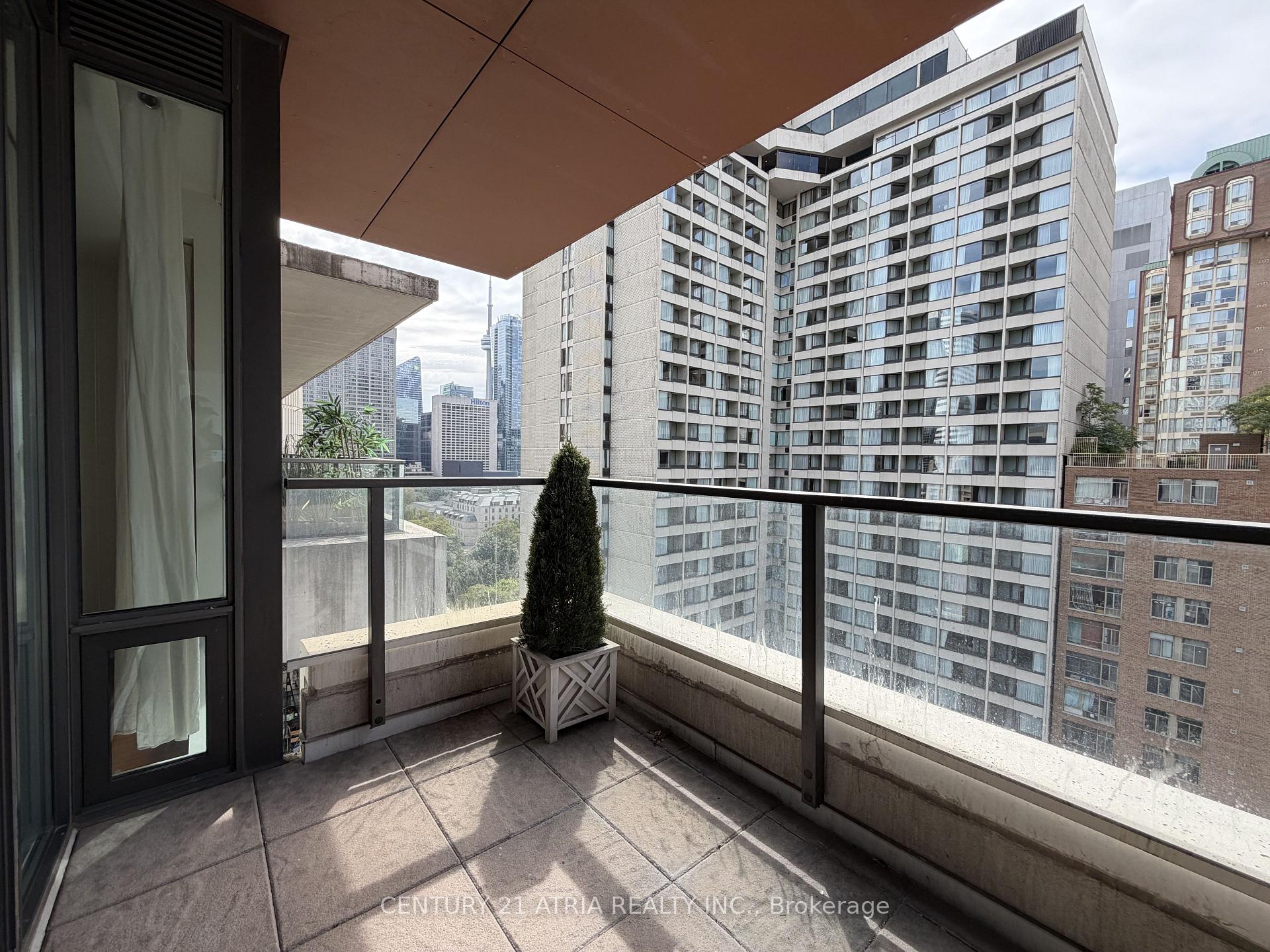 Photo 33 of Unit 1820, 111 Elizabeth Street, Toronto, Bay Street Corridor — HOMEH