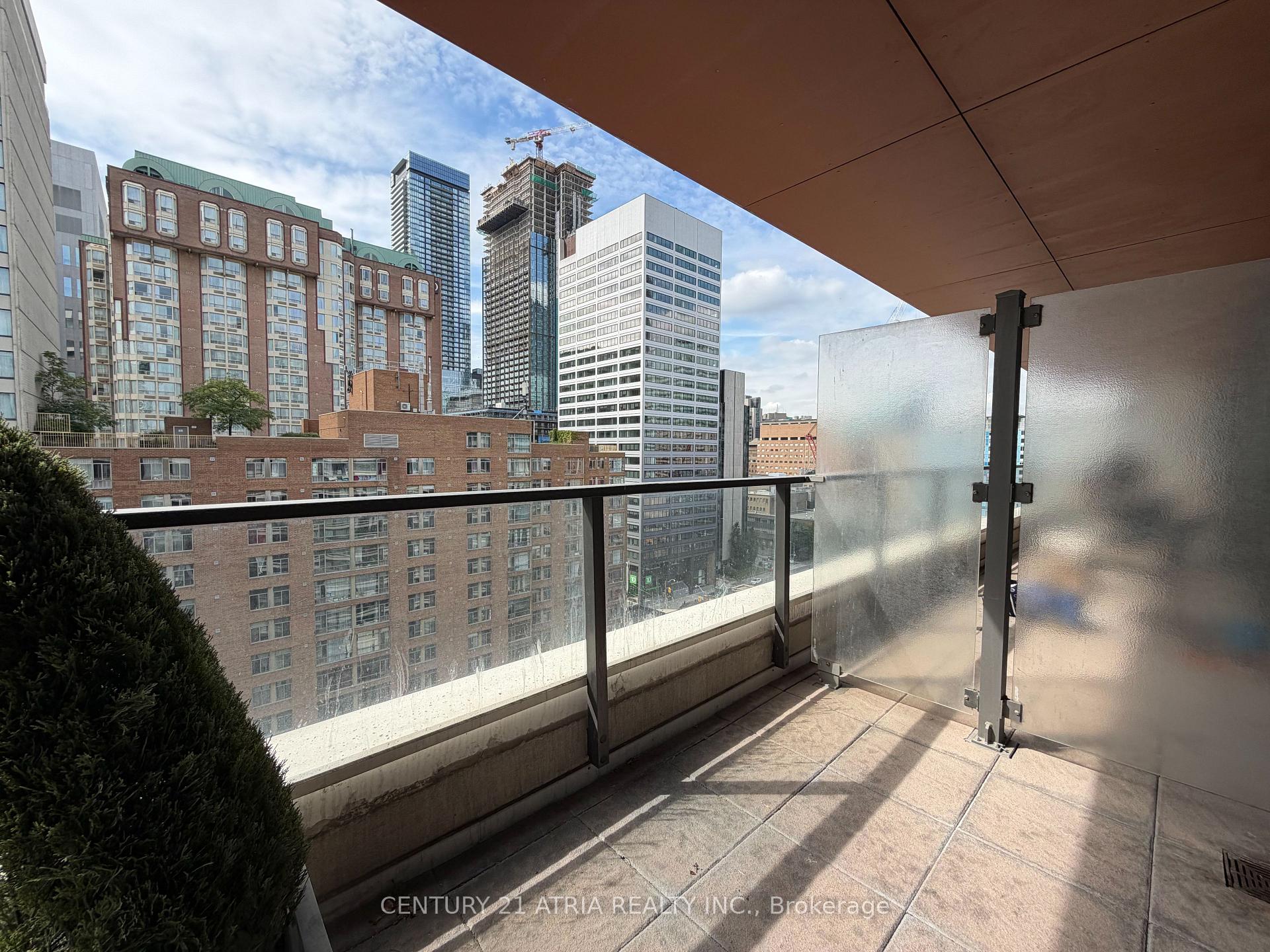 Photo 34 of Unit 1820, 111 Elizabeth Street, Toronto, Bay Street Corridor — HOMEH