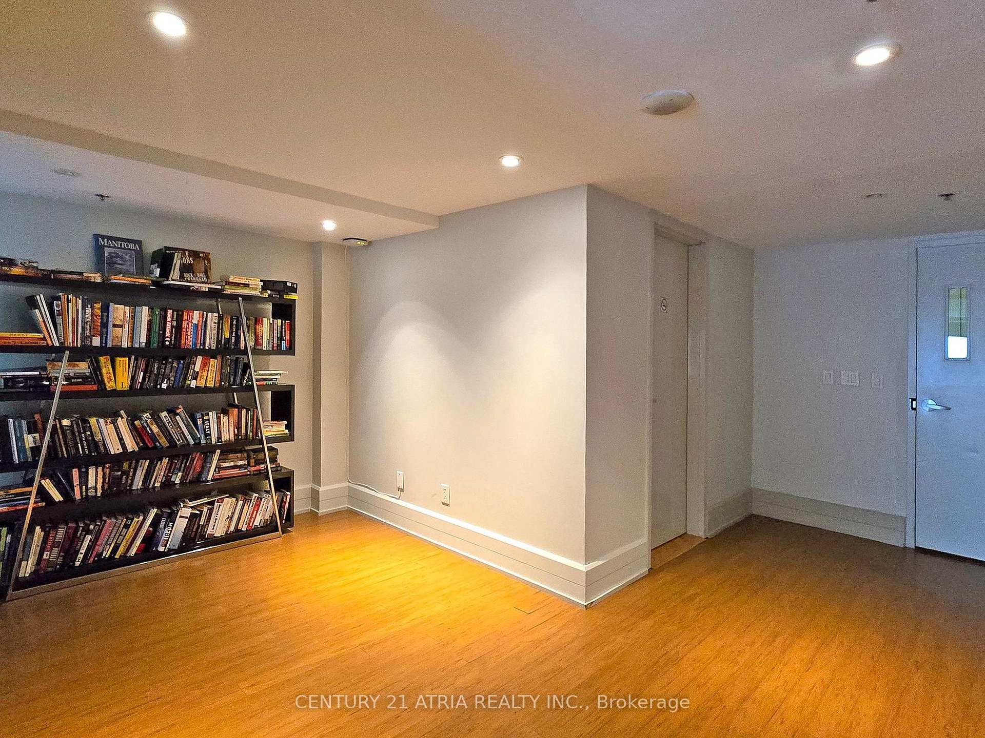 Photo 46 of Unit 1820, 111 Elizabeth Street, Toronto, Bay Street Corridor — HOMEH