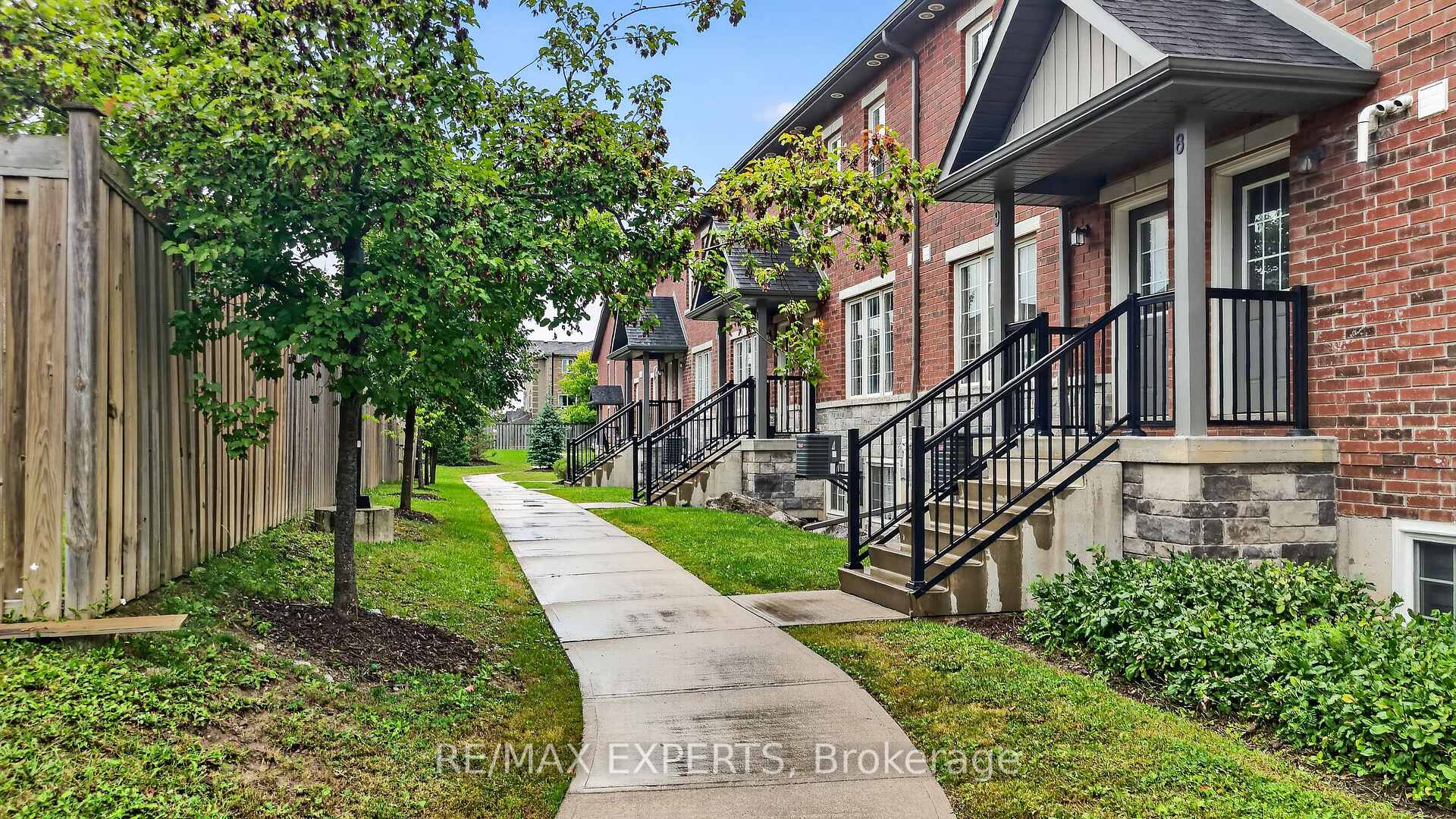 Photo 2 of Unit 13, 246 Penetanguishene Road, Barrie, Georgian Drive — HOMEH