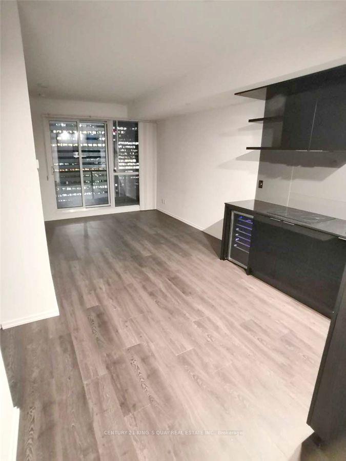 Photo 4 of Unit 3308, 70 Temperance Street, Toronto, Bay Street Corridor — HOMEH